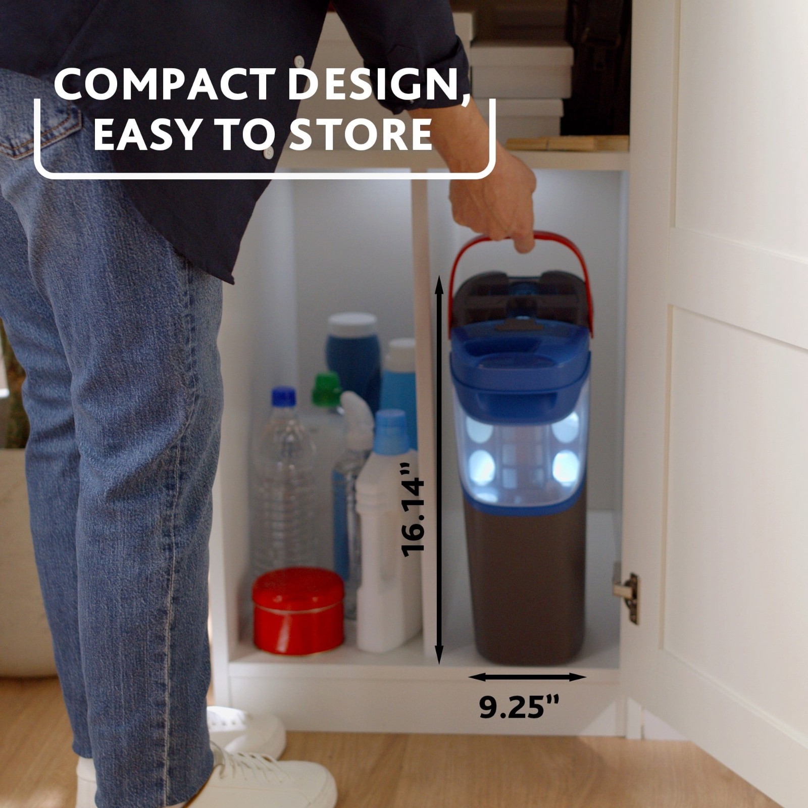 O-Cedar H2prO™ Flat Mop System with Dual Tank Design and Reusable Microfiber Pad