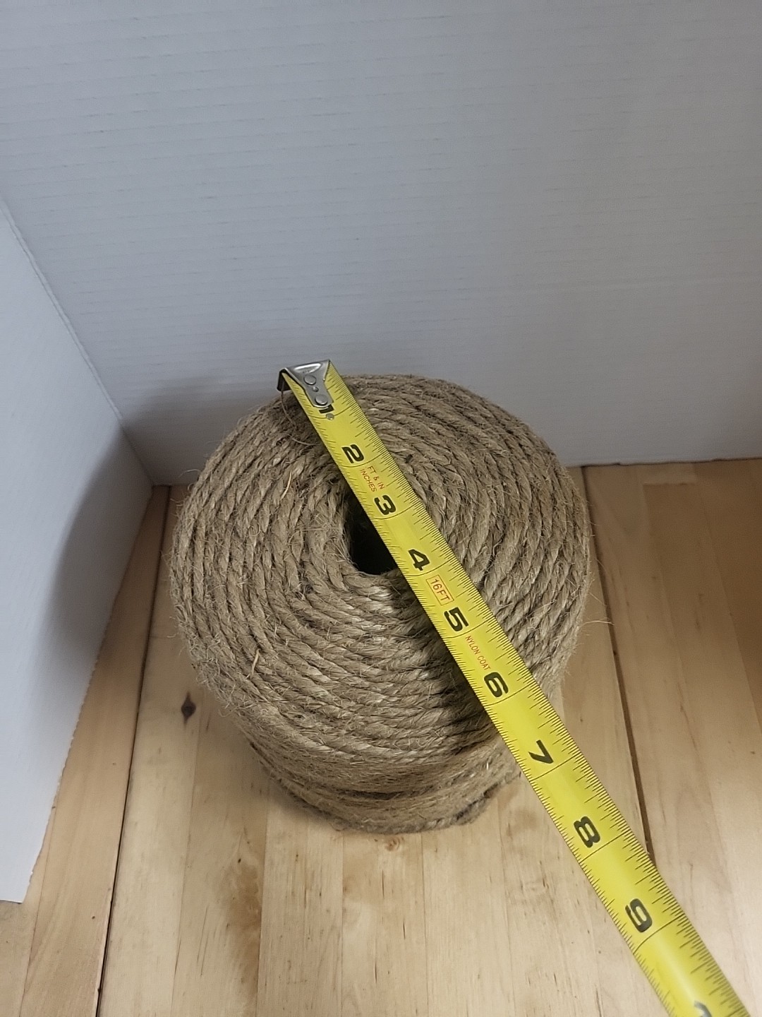 3-Ply Natural Jute Twine 4lb Ball 2000 Feet BRAND NEW TIGHT ROLL