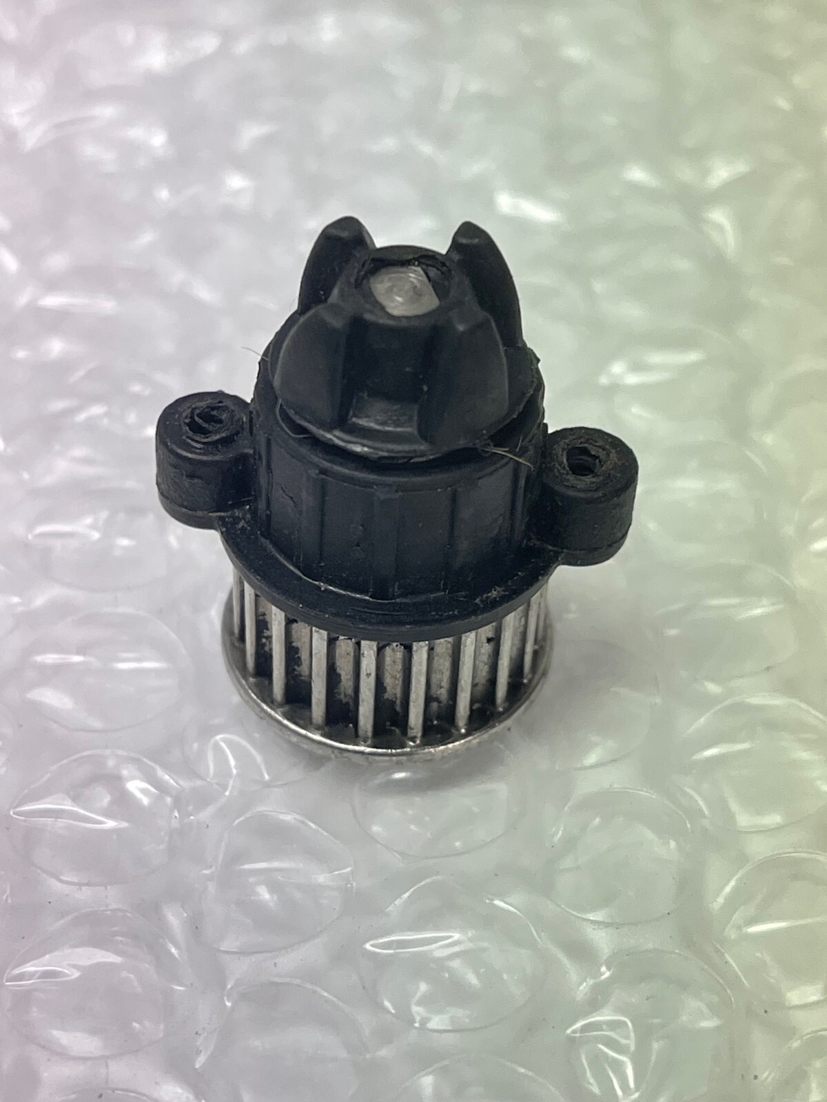 Genuine Shark AZ2002 AZ2000 AZ2000W AZ3002 AZ3000 IZ640H Brush Roll Gear Wheel