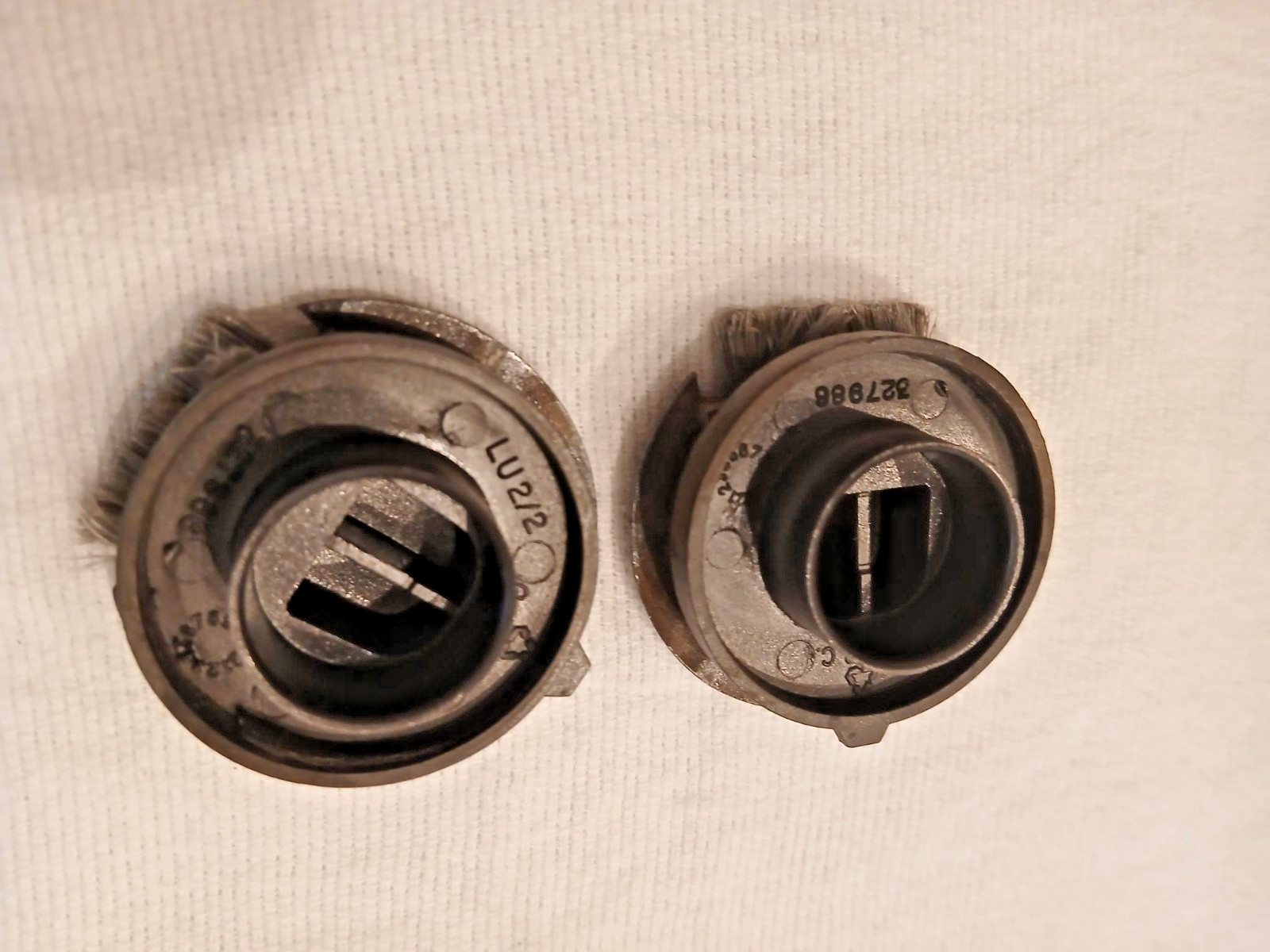 GENUINE ELECTROLUX APTITUDE UPRIGHT VACUUM CLEANER END CAPS FOR EL 5010 OTHERS