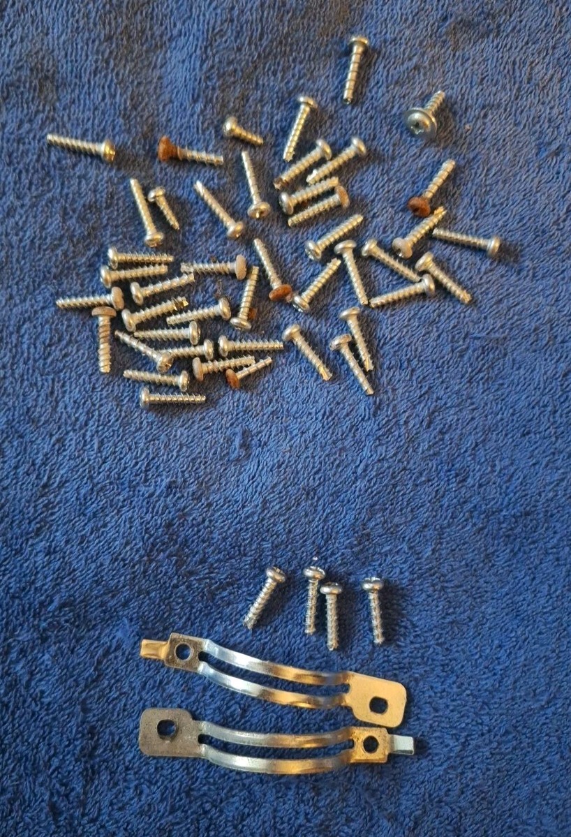 Hoover UH72630 UH72600 Miscellaneous Screws and Clamps #479