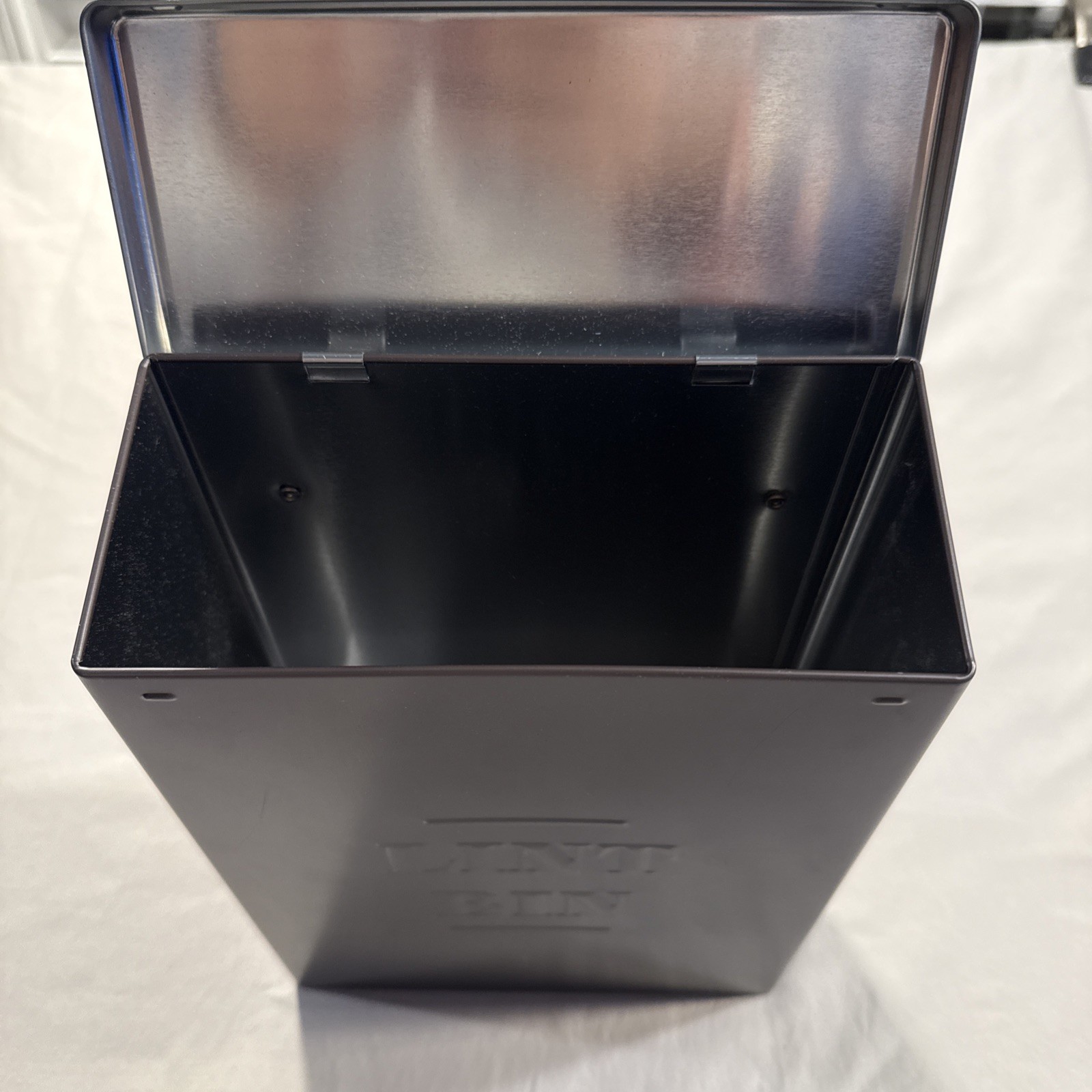 Metal Laundry Lint Bin – 7″ x 3″ x 10″. Hanging Hooks. Bronze Embossed Letters