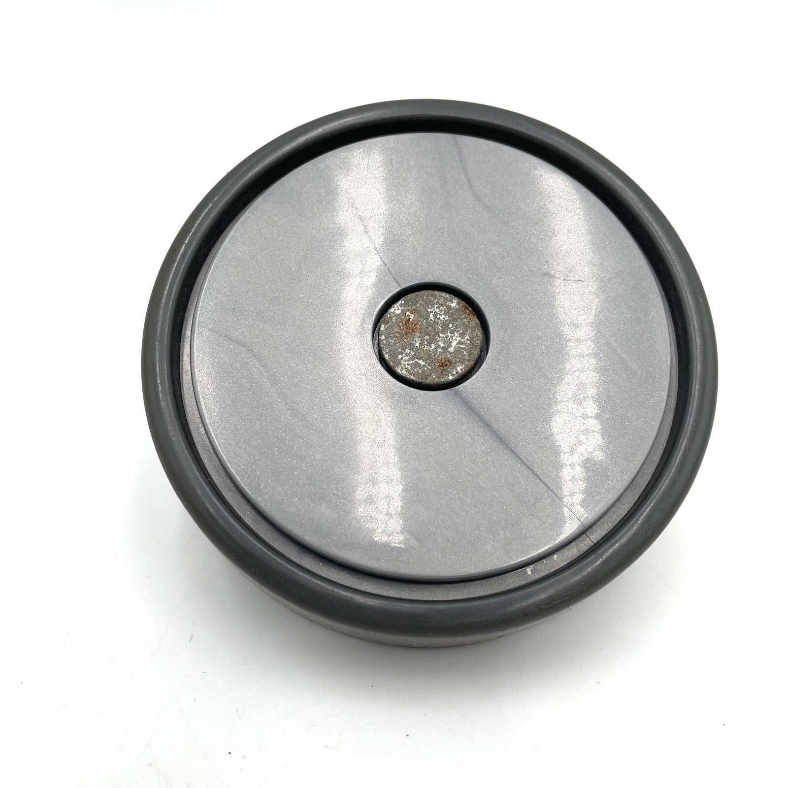 SHARK NV42 NV70 NV71 UV420 NV60 NV141 LEFT OR RIGHT WHEEL W/ PIN OEM PART GRAY