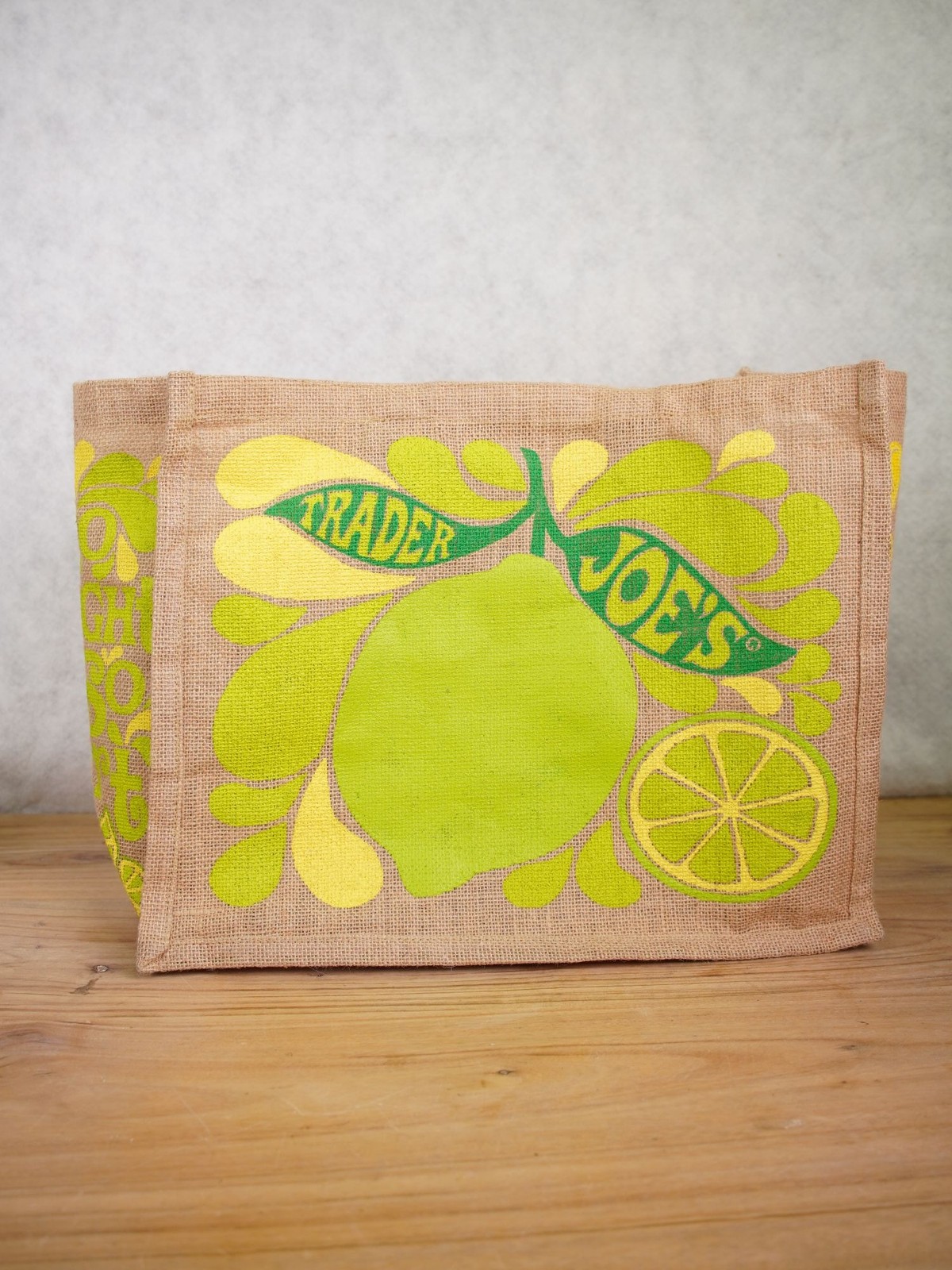 Trader Joes Reusable Jute Tote Bag Lemon & Lime Print Burlap Beach Bag 16″x13″