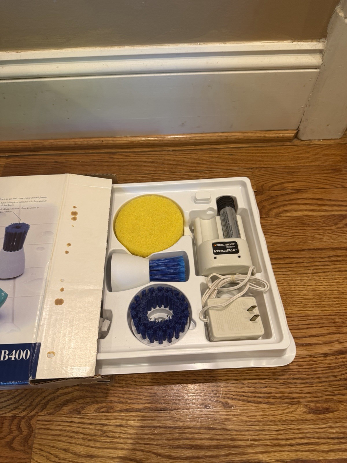 Black and Decker Scum Buster Kit SB400 w/Accessories ScumBuster NEW Open Box