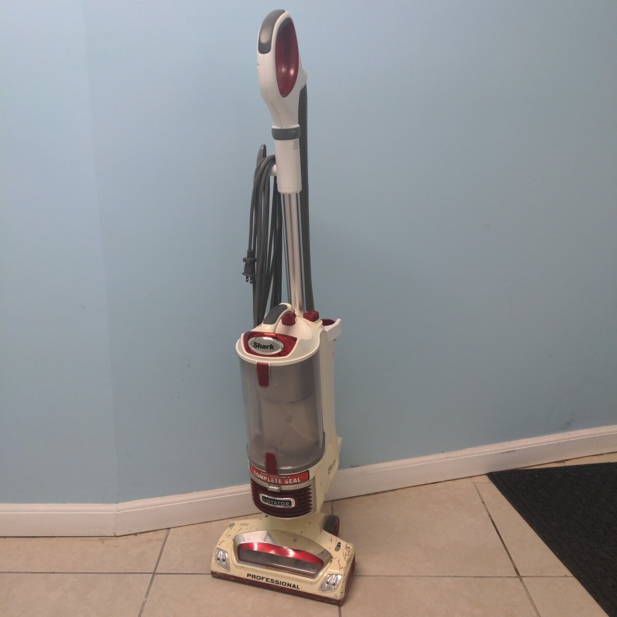 Shark NV501 Rotator Professional Upright Vacuum