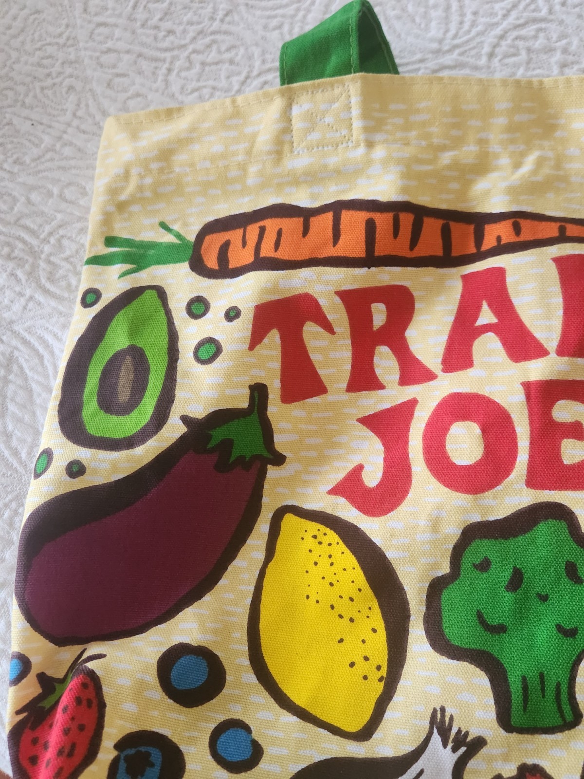 Trader Joe’s Reusesble Canvas Tote Grocery Bag Fruita And Vegetables VGC Clean
