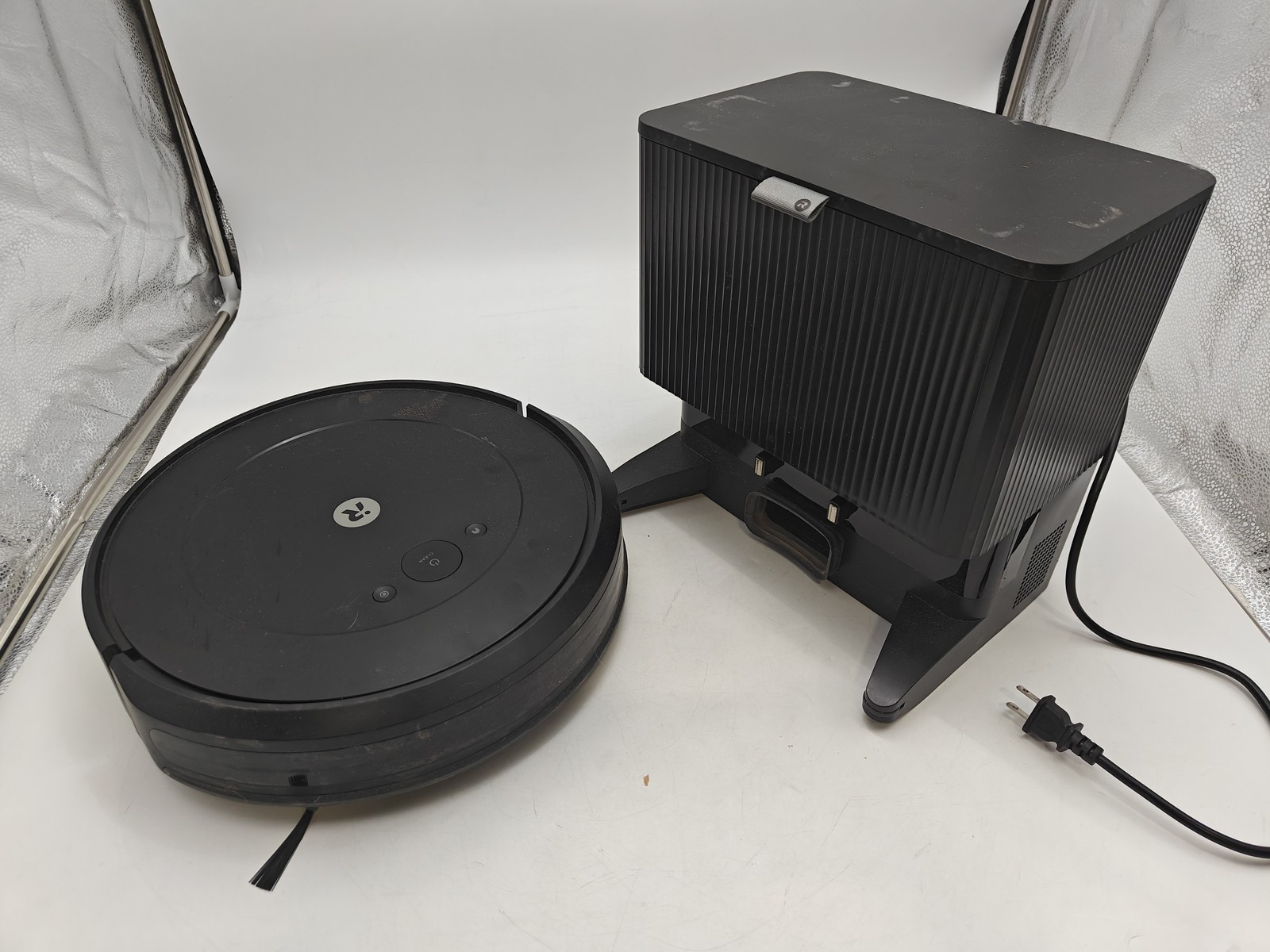 IROBOT ROOMBA COMBO 2 ESSENTIAL ROBOT AUTO EMPTY VAC & MOP – – Scratch & Dent