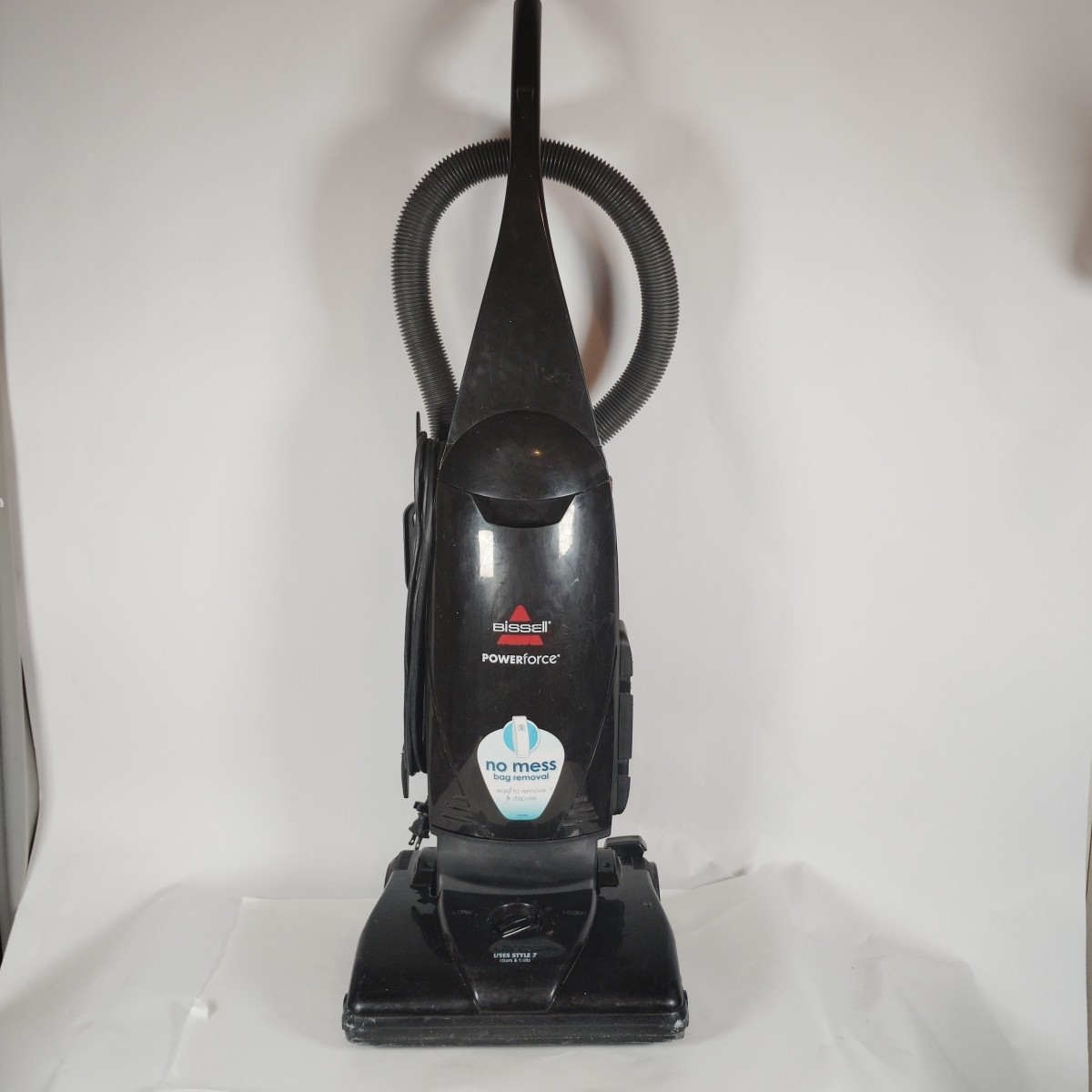 Bissell Powerforce 71Y7 Bagged Black Vacuum Cleaner