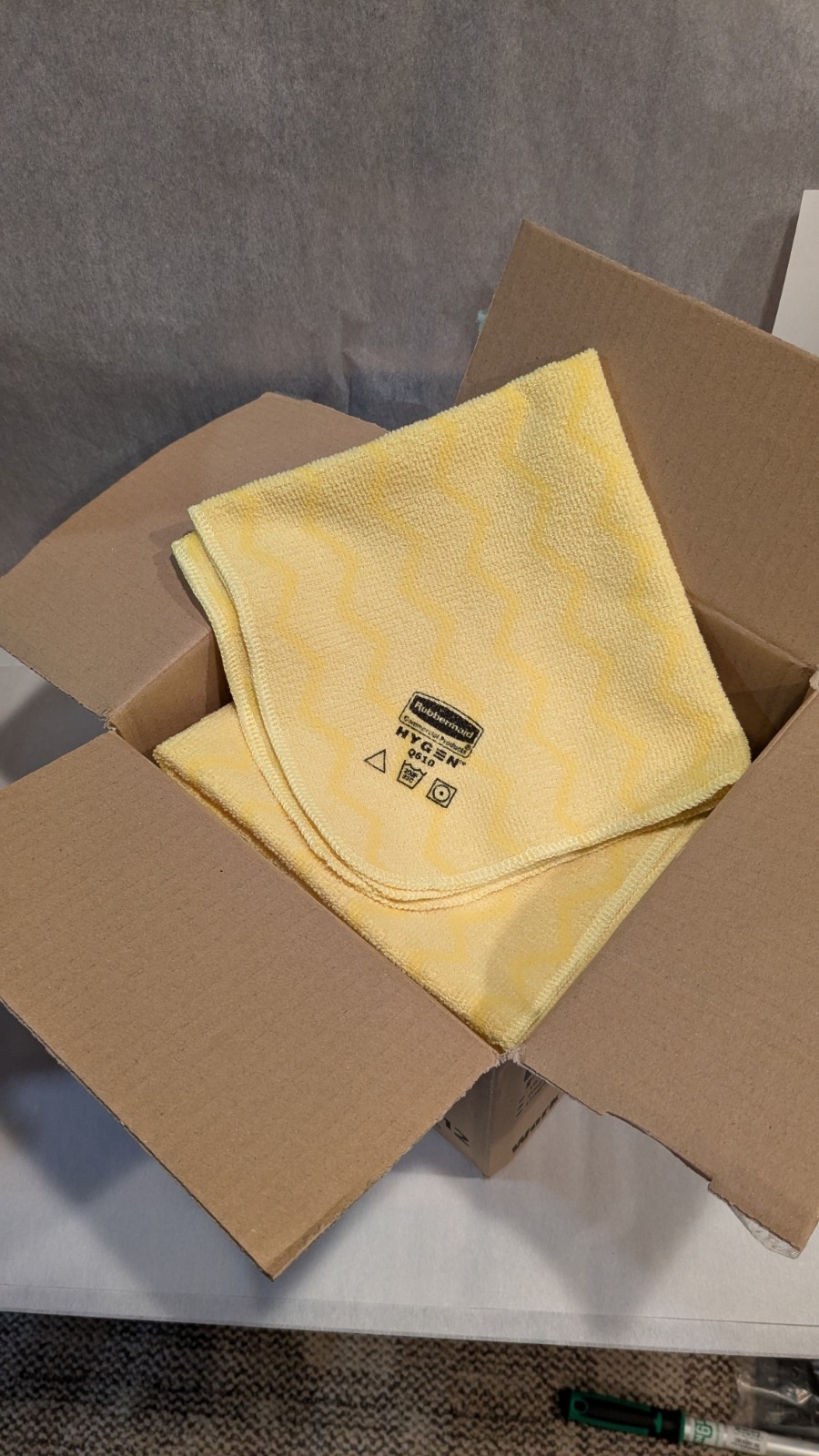 Rubbermaid Hygen 16″X16″ Microfiber Bathroom Cloth Yellow (box of 12) Q610