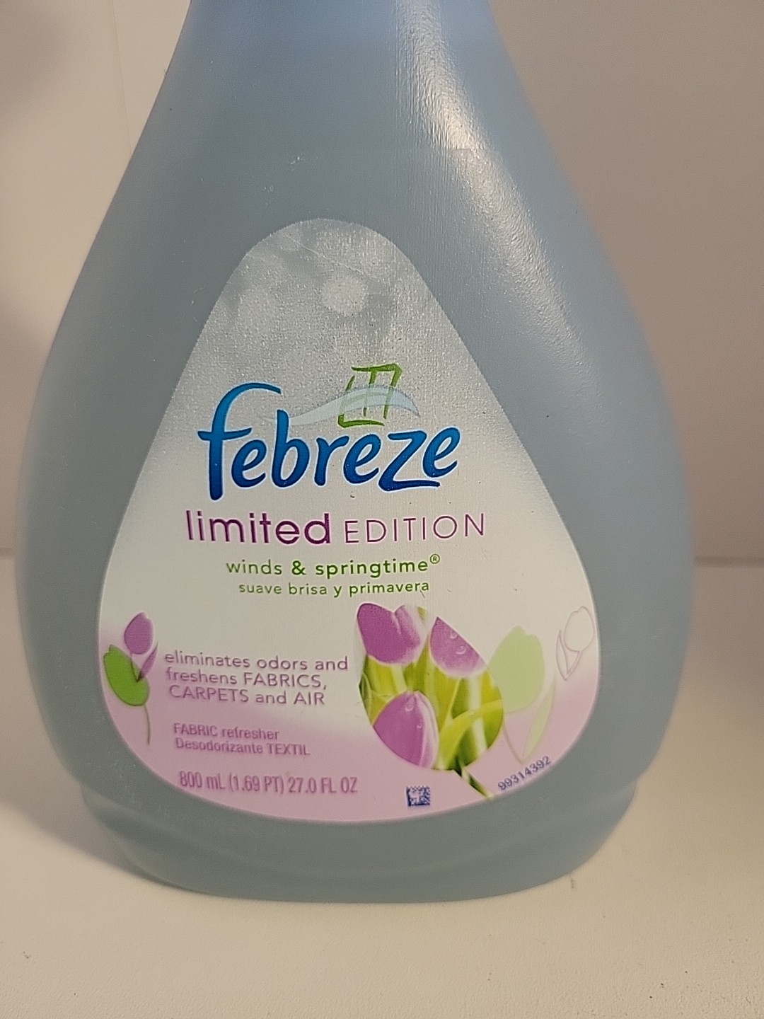 Febreze Limited Edition Fabric Refresher Winds & Springtime 27 fl oz. Spray