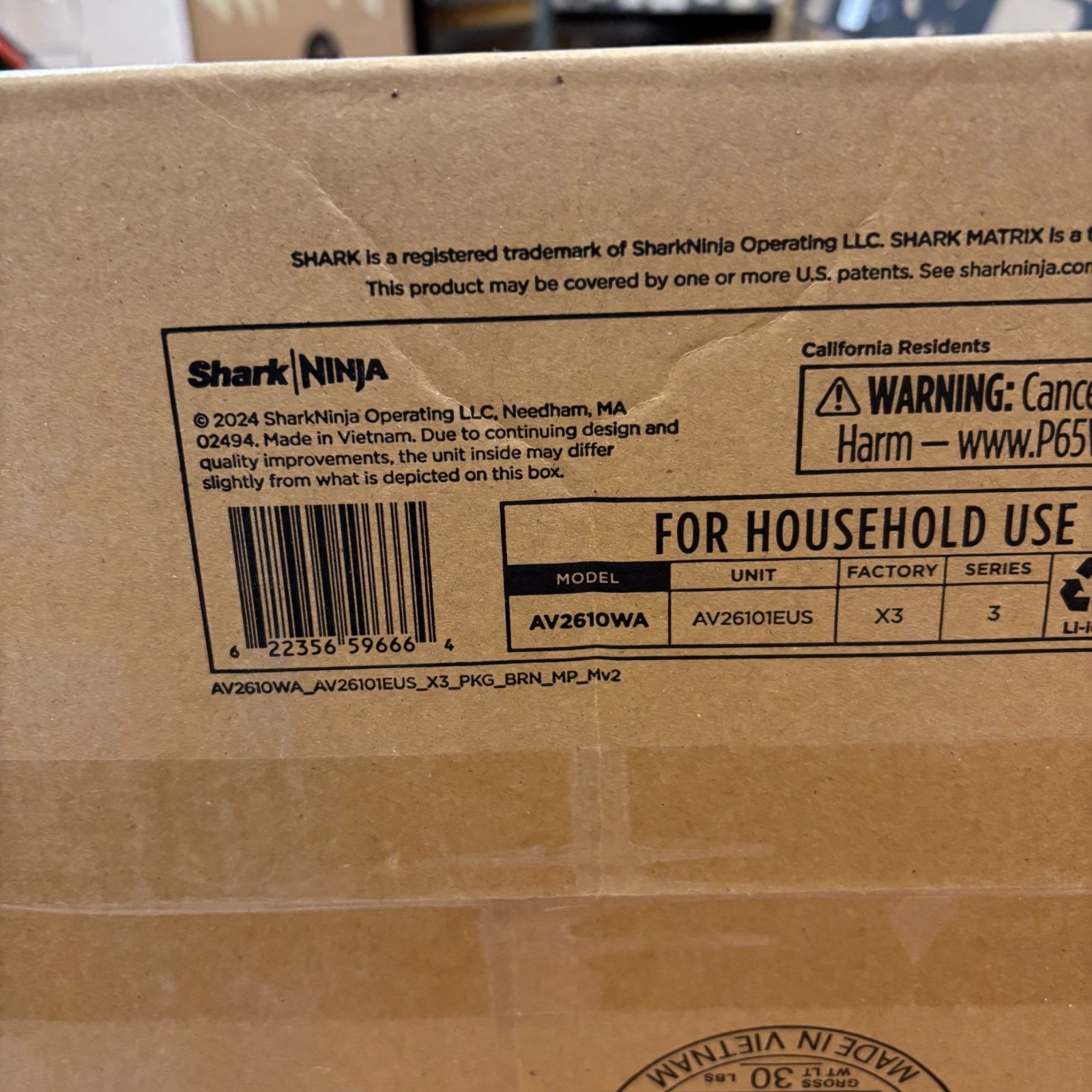 Shark Matrix Plus Robot Vacuum and Mop Combo AV2610WA