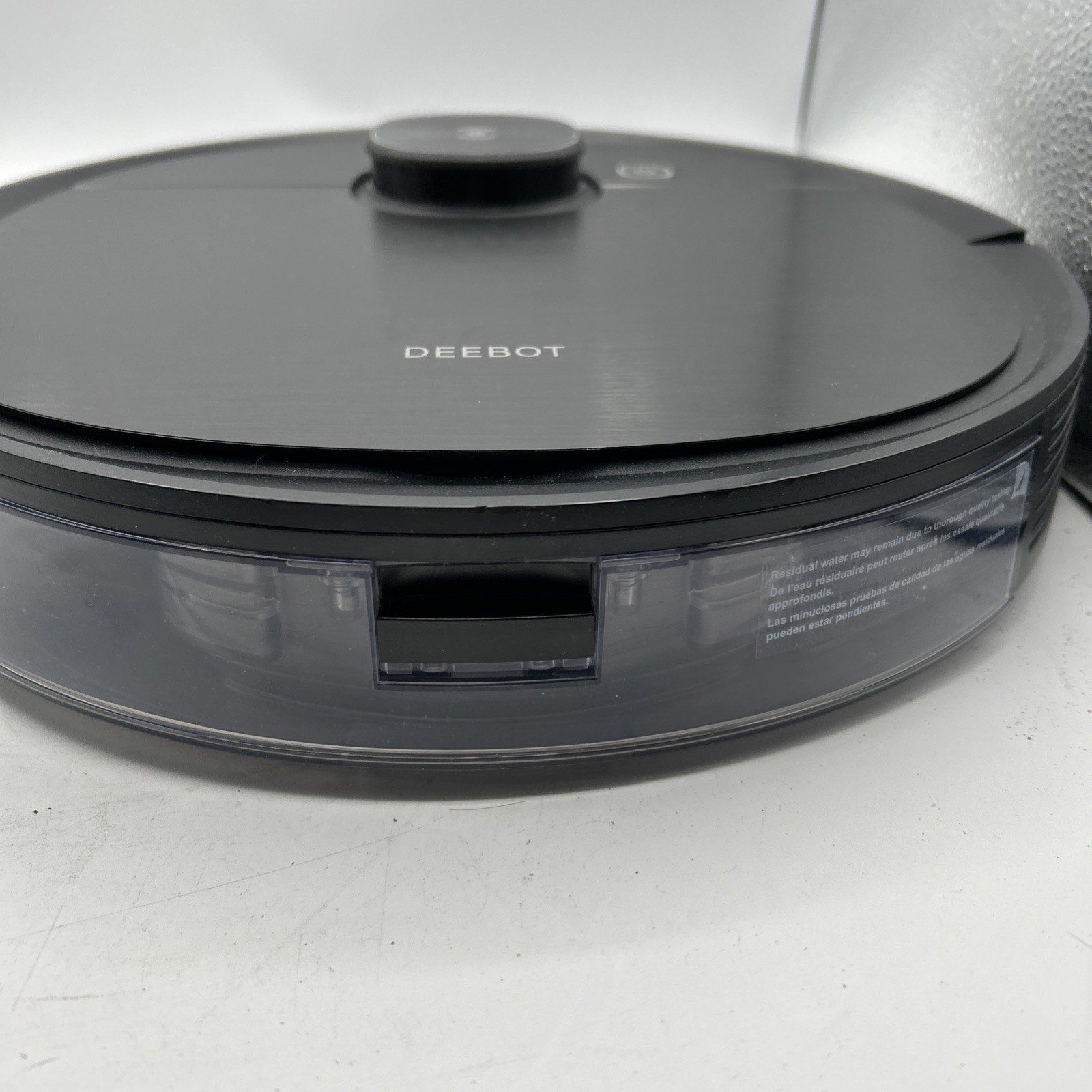 ECOVACS Deebot Ozmo T8 Mop & Vacuum Robot Cleaner Vacuum And Charger