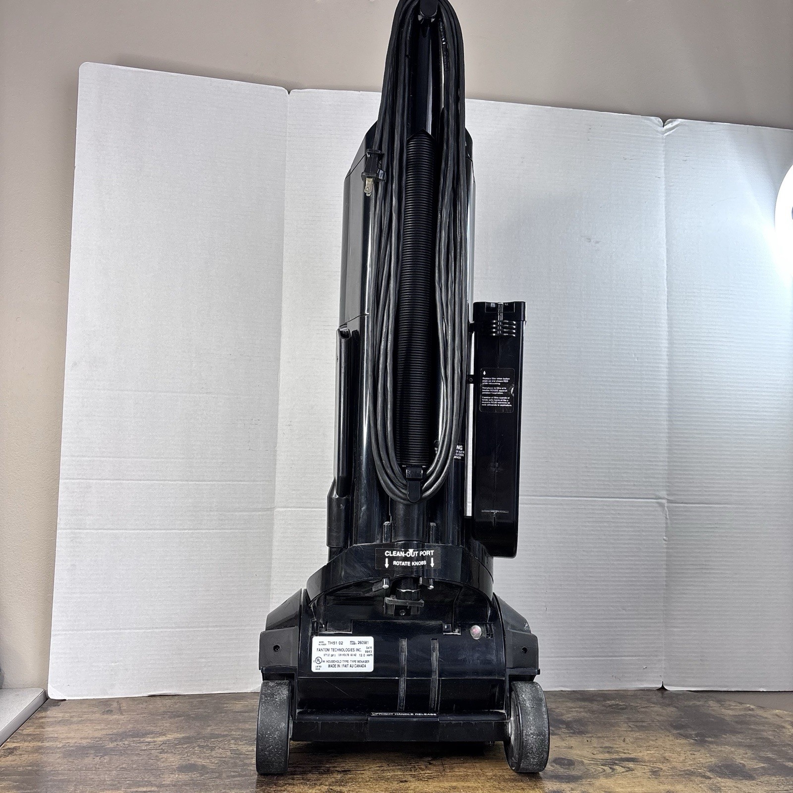 Fantom Thunder Upright Vacuum TH51 02 – 120V Tested Working Bagless