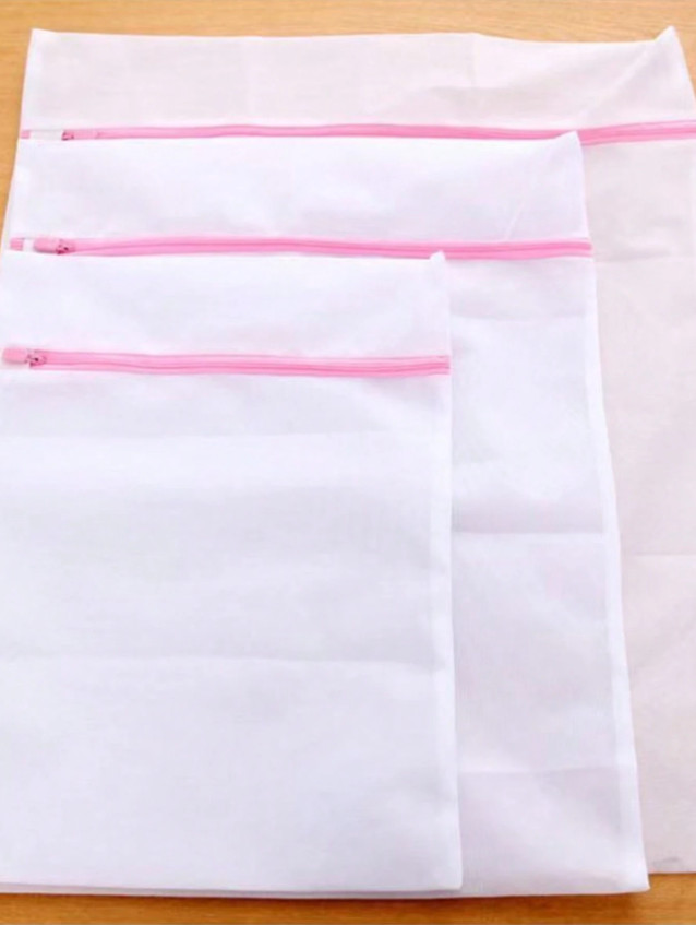 Zipper Mesh Laundry Bag for Bras & Underwear 11.8 × 15.7 in Washing Machine Safe