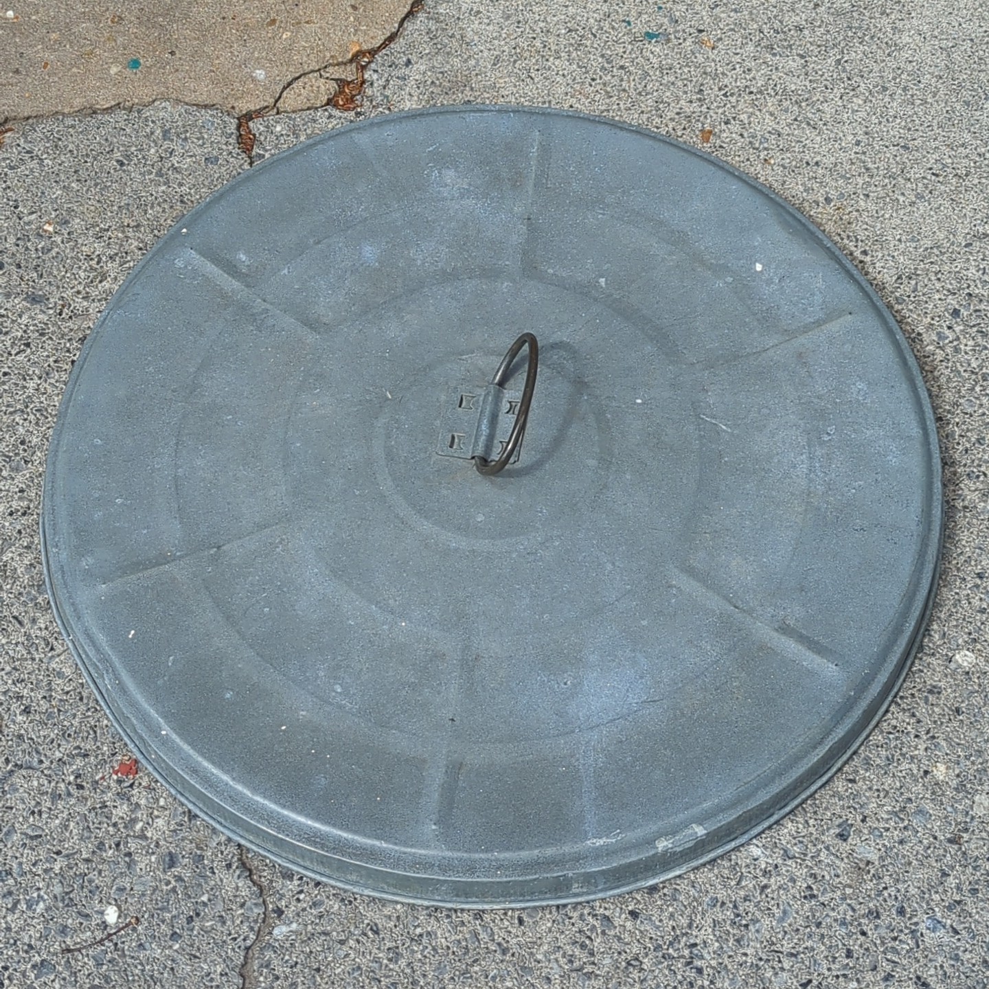 VINTAGE GALVANIZED STEEL METAL GARBAGE TRASH CAN 21” LID Only