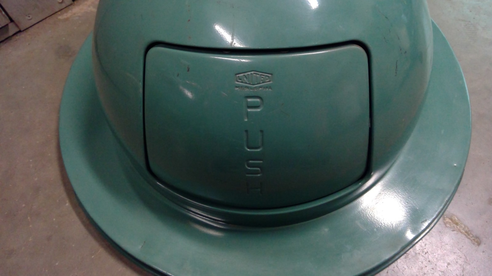 Vtg United Industrial Trash Garbage Can Top PUSH Waste