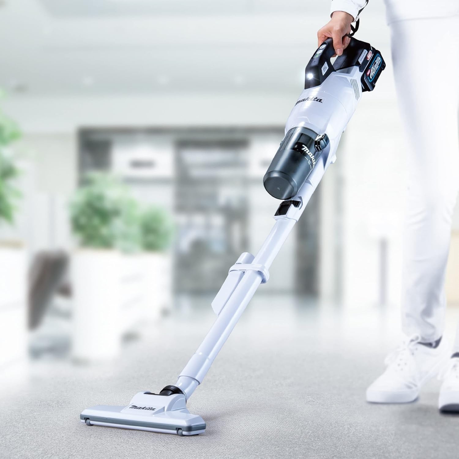 Makita CL003GZW Vacuum Cleaner 40V max XGT Brushless Cordless White Tool Only