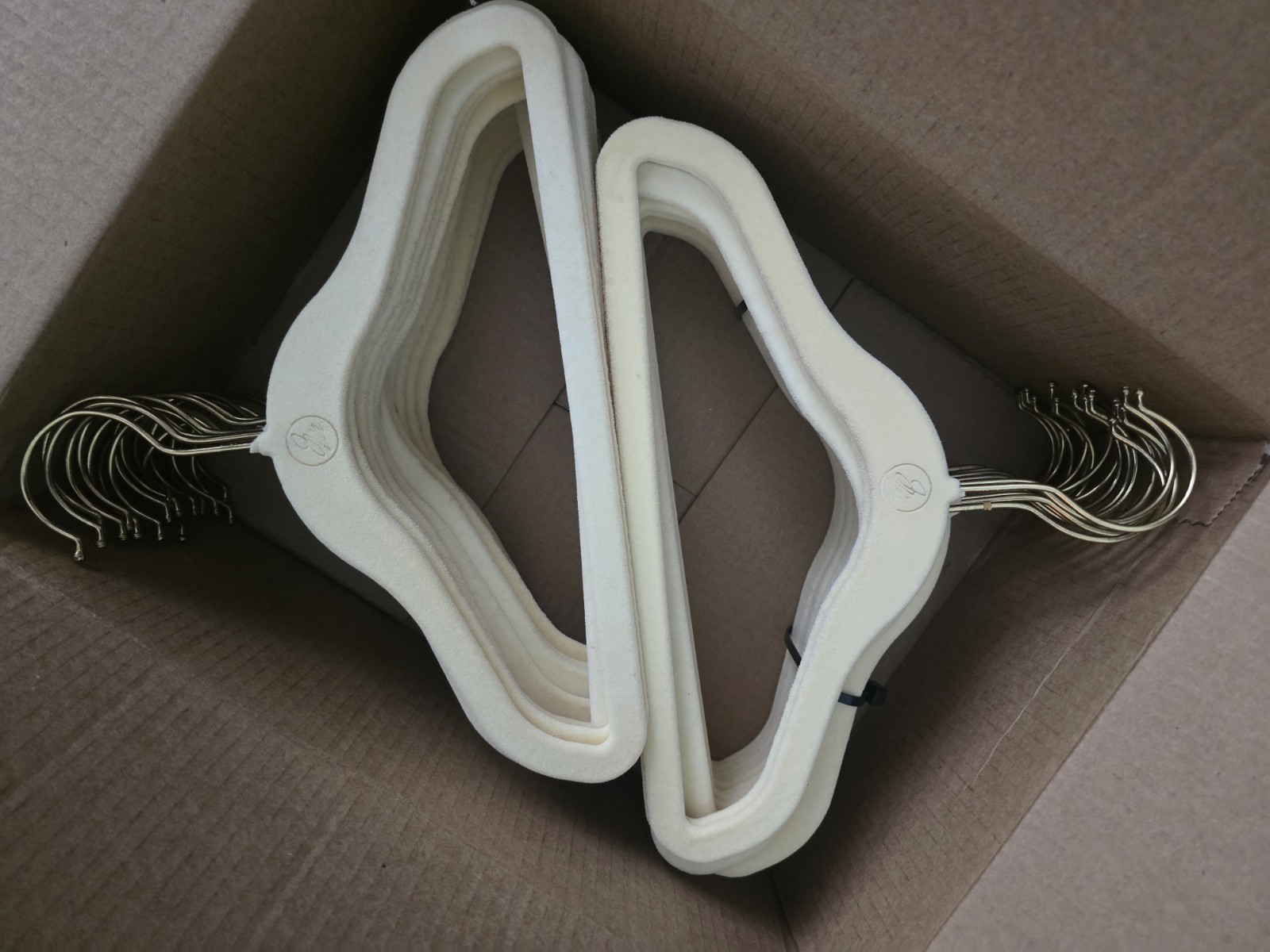 Lot of 35 Joy Mangano Ivory White KIDS Velvet Huggable Hangers Gold Brass Hook