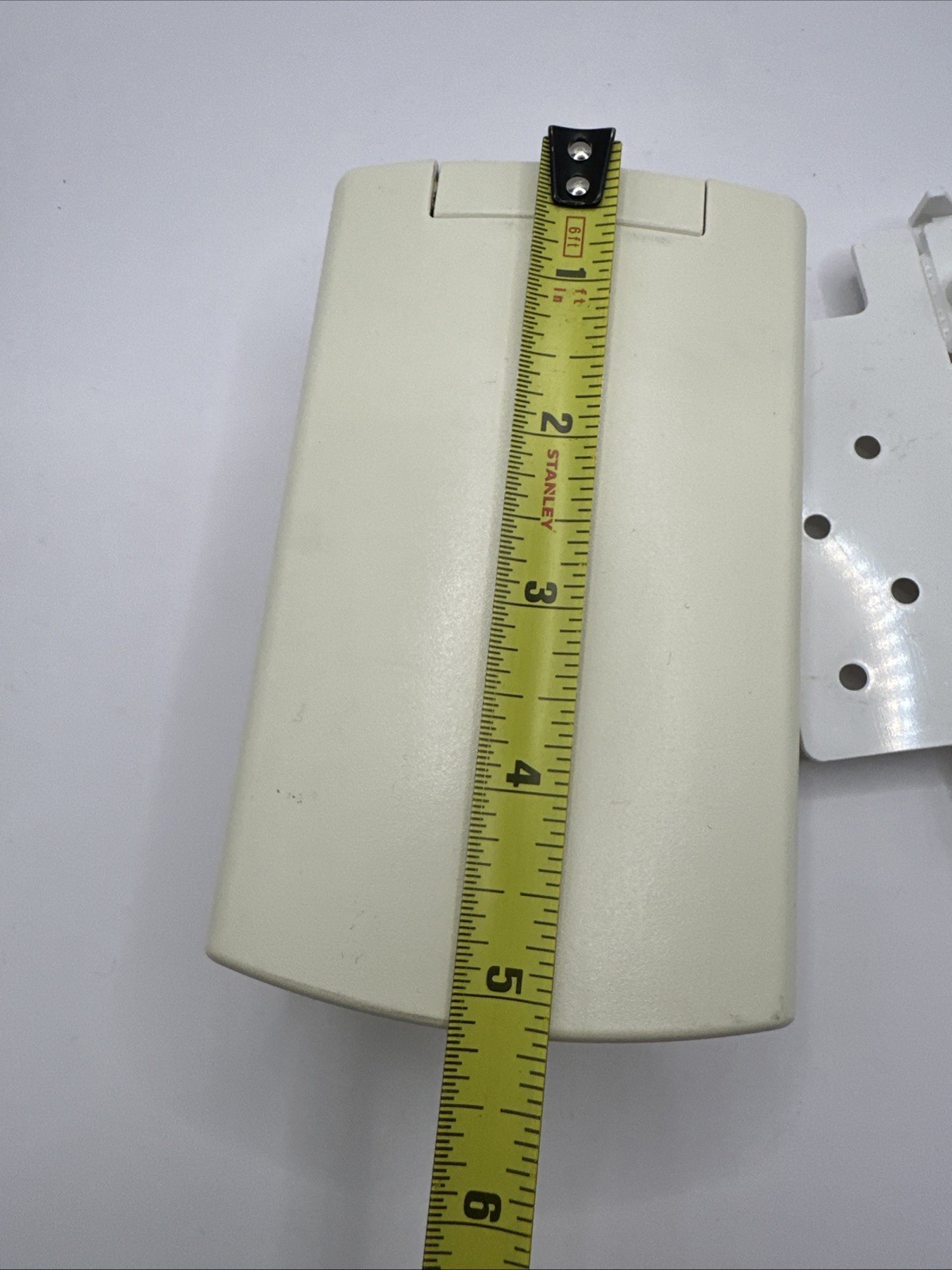 Plastiflex Central Vac Mounting Plate SV8001 +Full Door Face Plate Almond SV8030
