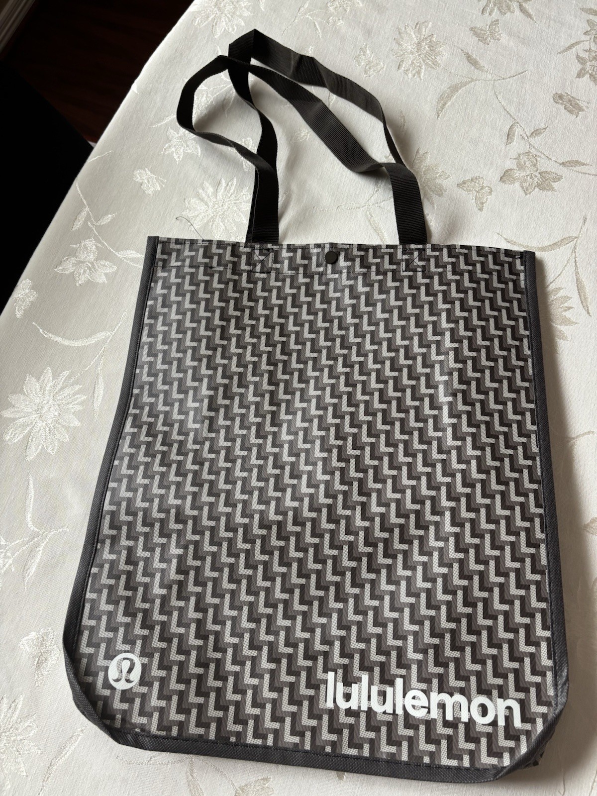 Lululemon Reusable Shopping Tote Bags Large Logo Small Red Grey Lot of Three