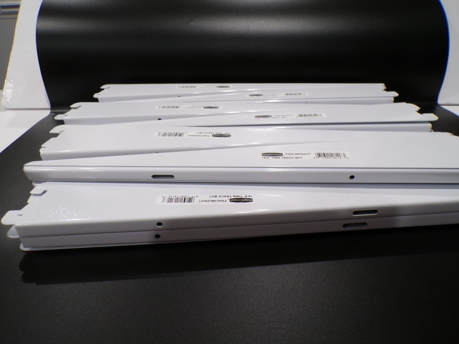 40 Pack Rubbermaid Brackets Twin Track Shelf Bracket 14.5” White Huge Lot