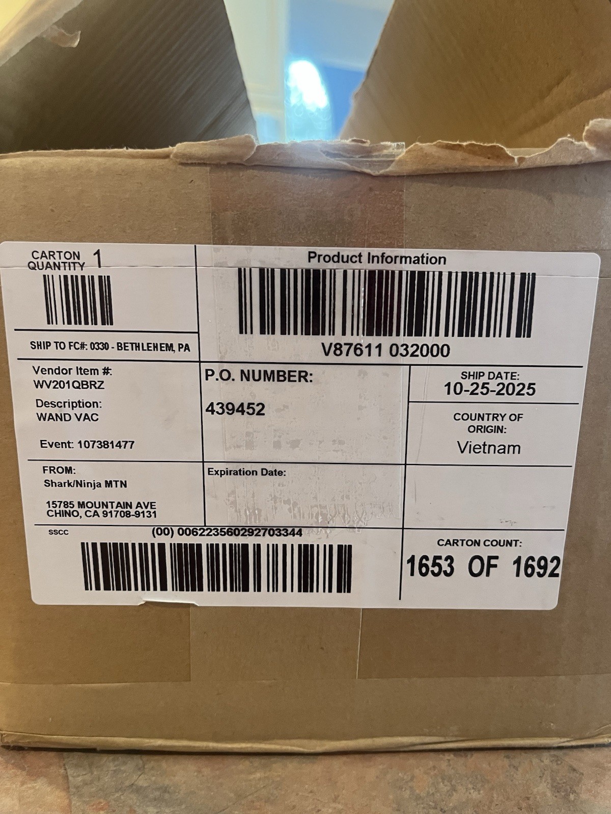 Shark WANDVAC WV201QBRZ Cord Free Handheld Vacuum. Bronze color. New Open Box