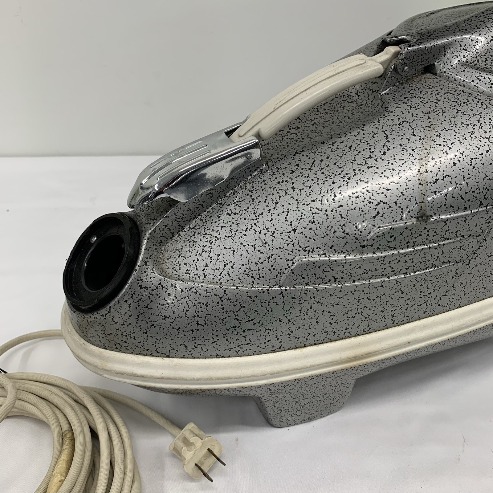 TRISTAR CXL Canister Vacuum Motor Body Unit Only – Tested/Working BROKEN WHEEL