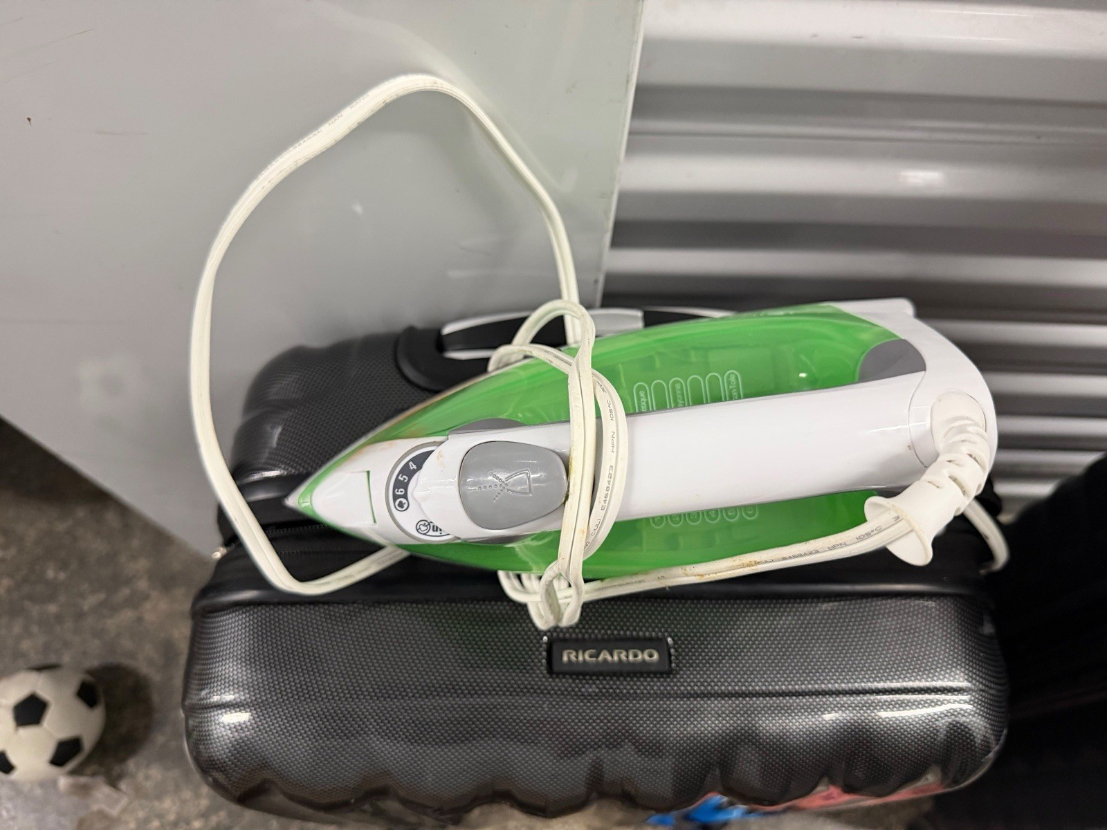 BLACK+DECKER Corded Steam Iron w/ Spray Mist Nonstick, Green White Gray