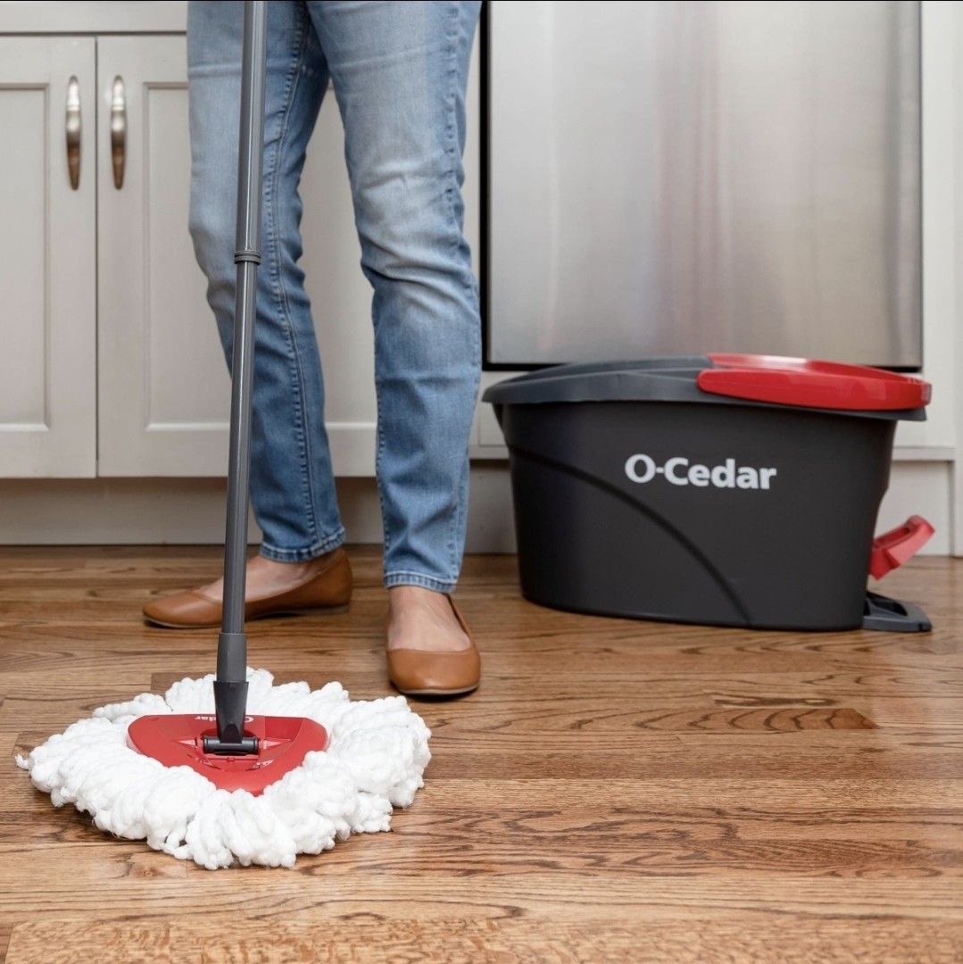 O-Cedar EasyWring Microfiber Spin Mop and Bucket System – Red