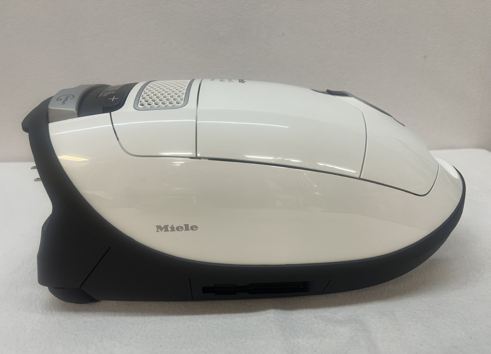 Miele Complete C3 SGEE0 Cat & Dog PowerLine Vacuum, Lotus White, Lightly Used