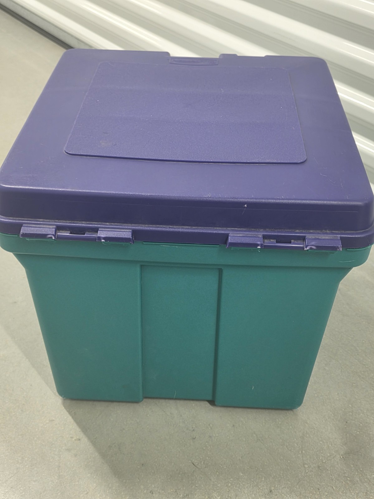 RARE Vintage 1990s Rubbermaid Keepers Totelocker Jr. – Aqua Colorblock Tote