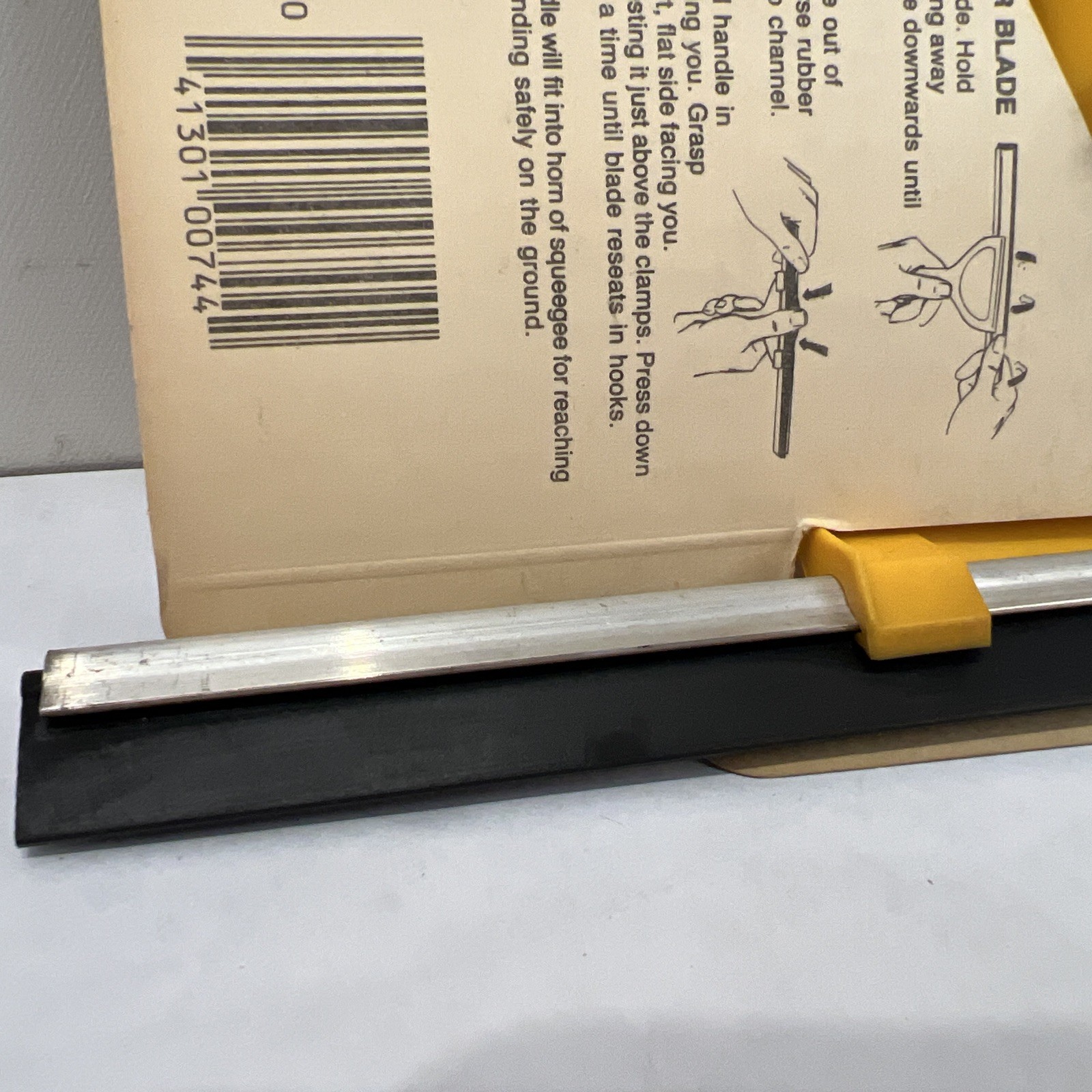 Vintage EMPIRE Window Squeegee 10″ CHANNEL RUBBER ALUMINUM PLASTIC HANDLE 4″