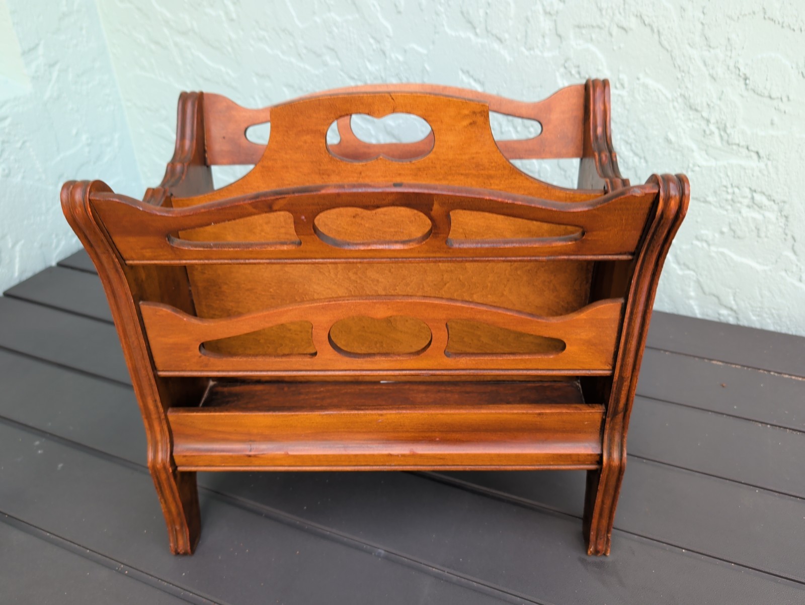 Vtg Wooden Magazine Rack Butler MCM 15.5 in X 9.5 in X 14 in Tall
