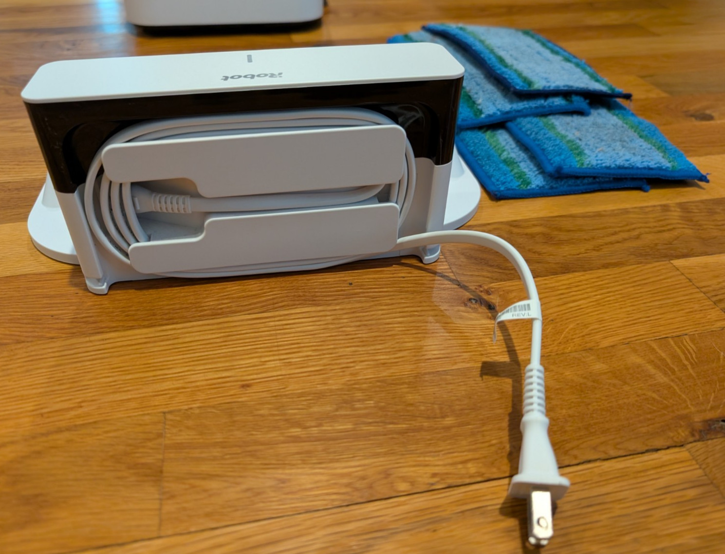 iRobot Braava Jet m6 M611020 Wi-Fi Robot Mop