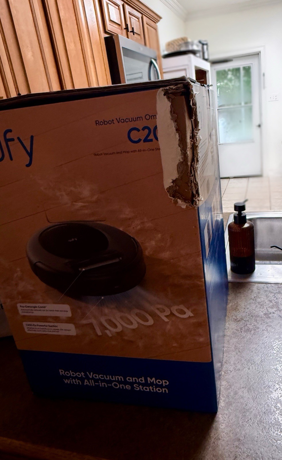 eufy Omni C20 7000Pa Robot Vacuum & Mop with All-in-One Station