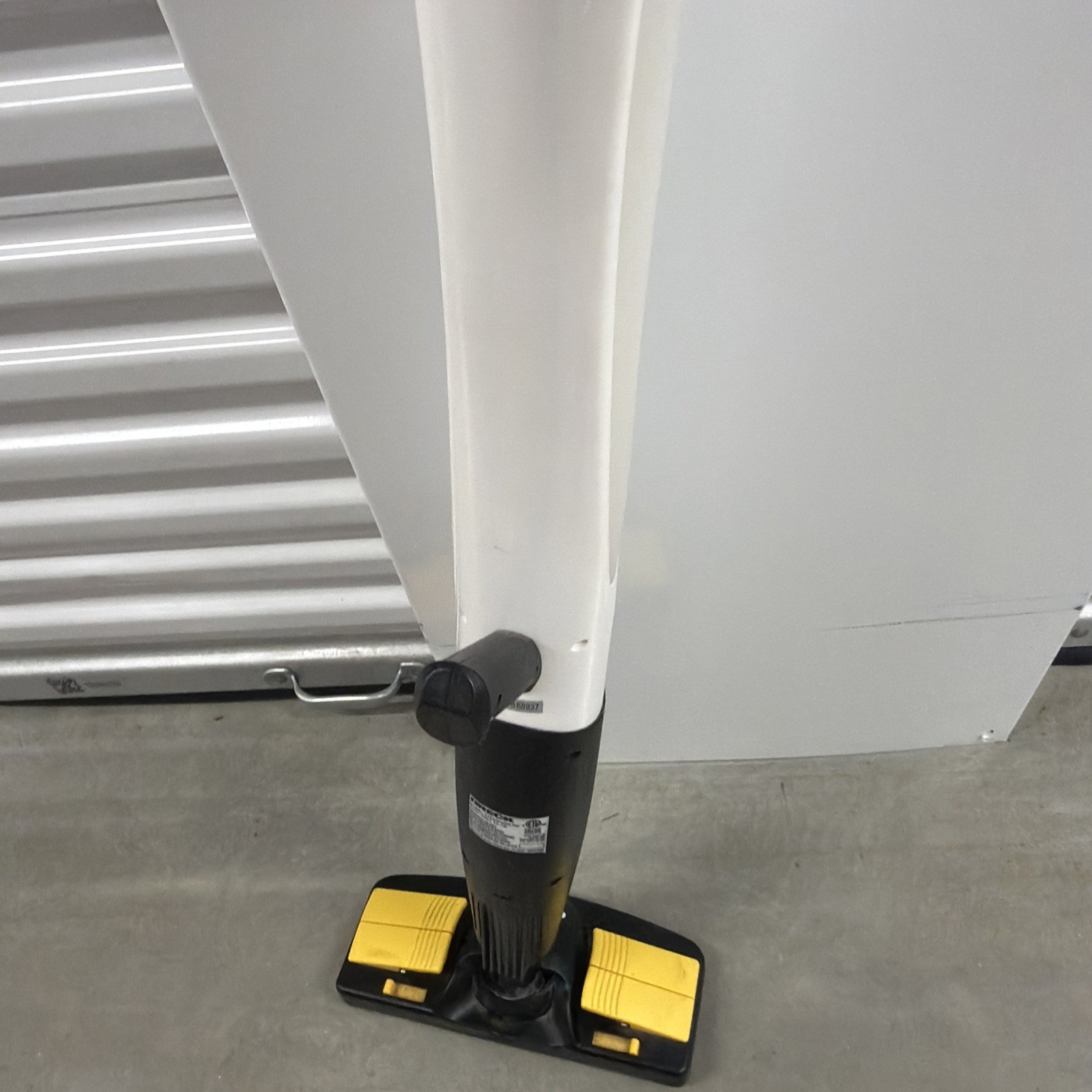Oreck Steam-It Multi-Purpose Steam Mop STEAM100LRH Hard Floor Cleaner *
