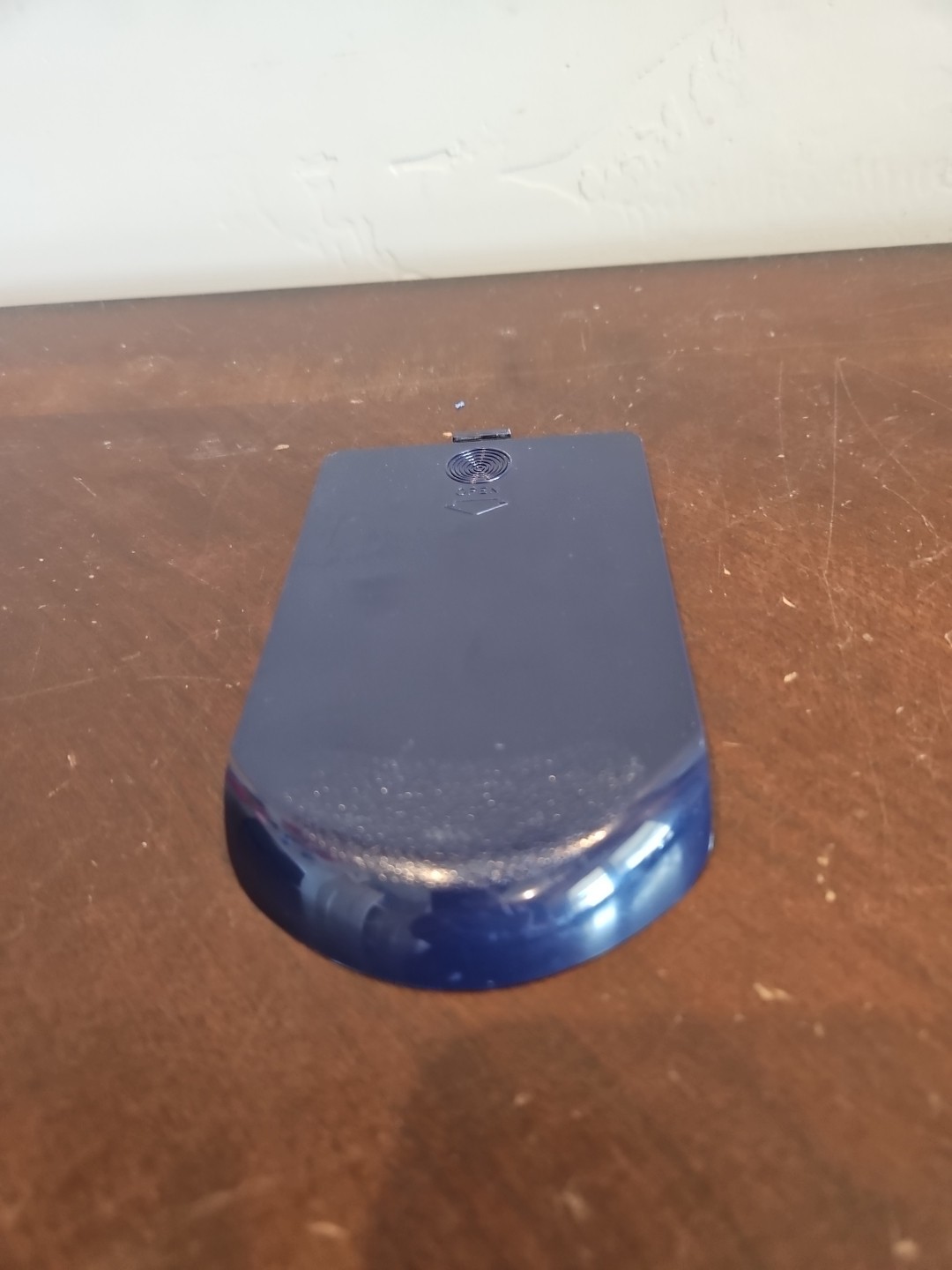 Oreck AV-701B Electrik Broom Vacuum Replacement Part Battery Door Cover Plate