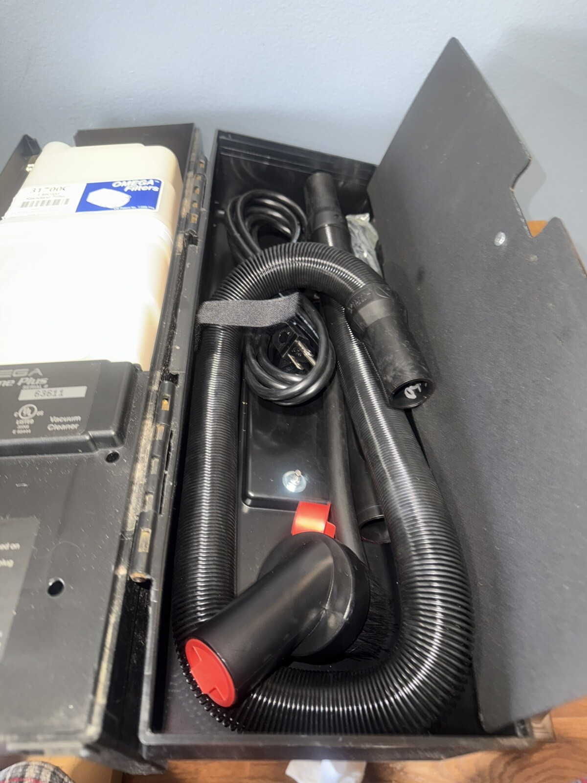 Atrix Omega Supreme Plus Electronic Vacuum Cleaner Vacose110