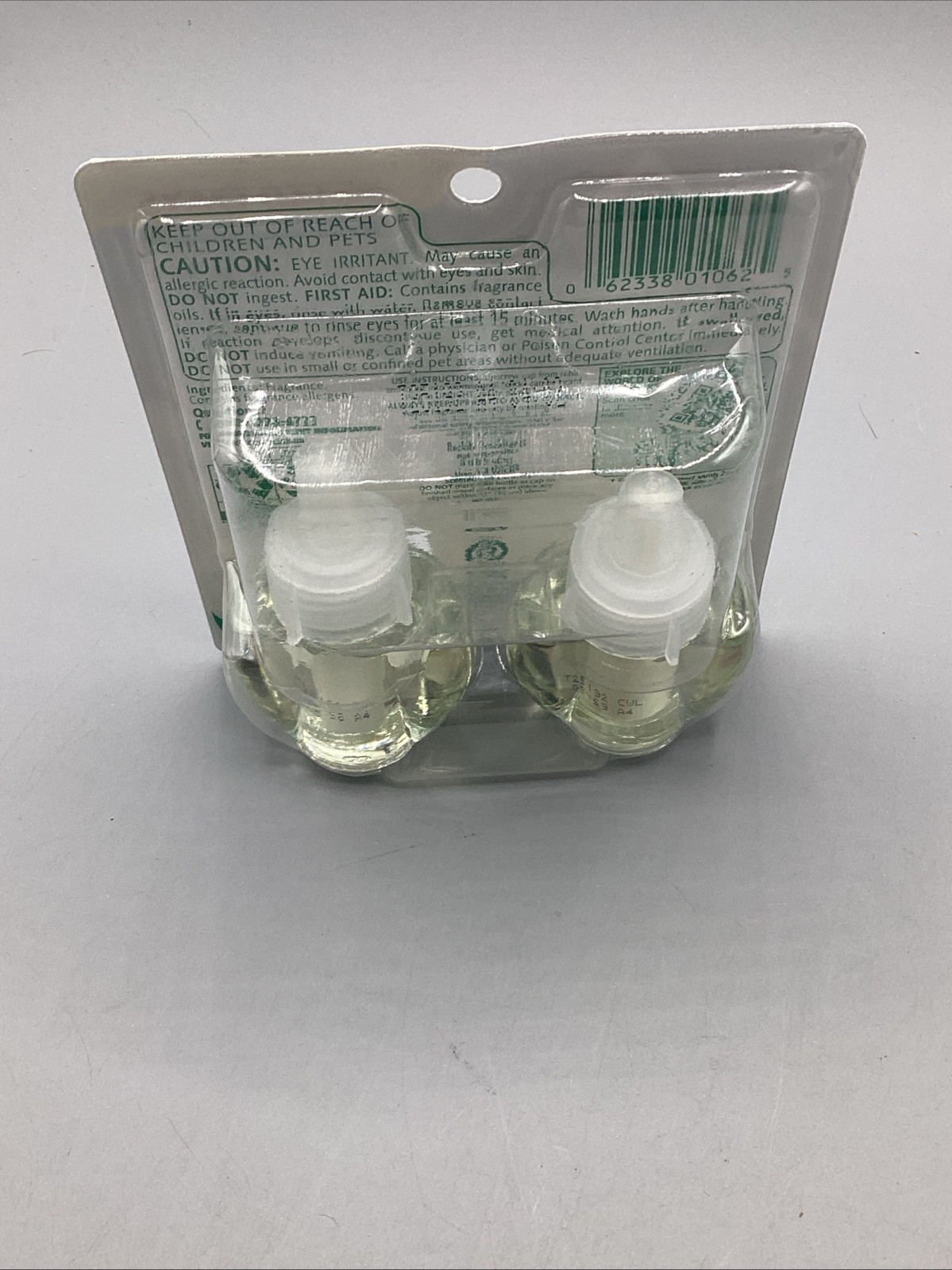 Air Wick Vibrant Scented Oil Refills Cotton & White Lotus 2 pack-NEW!!!
