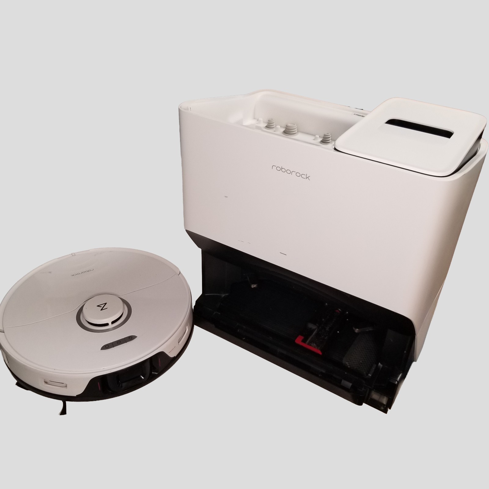 (Read Details!) – Roborock S8 Pro Ultra Robot Vacuum & Docking Station