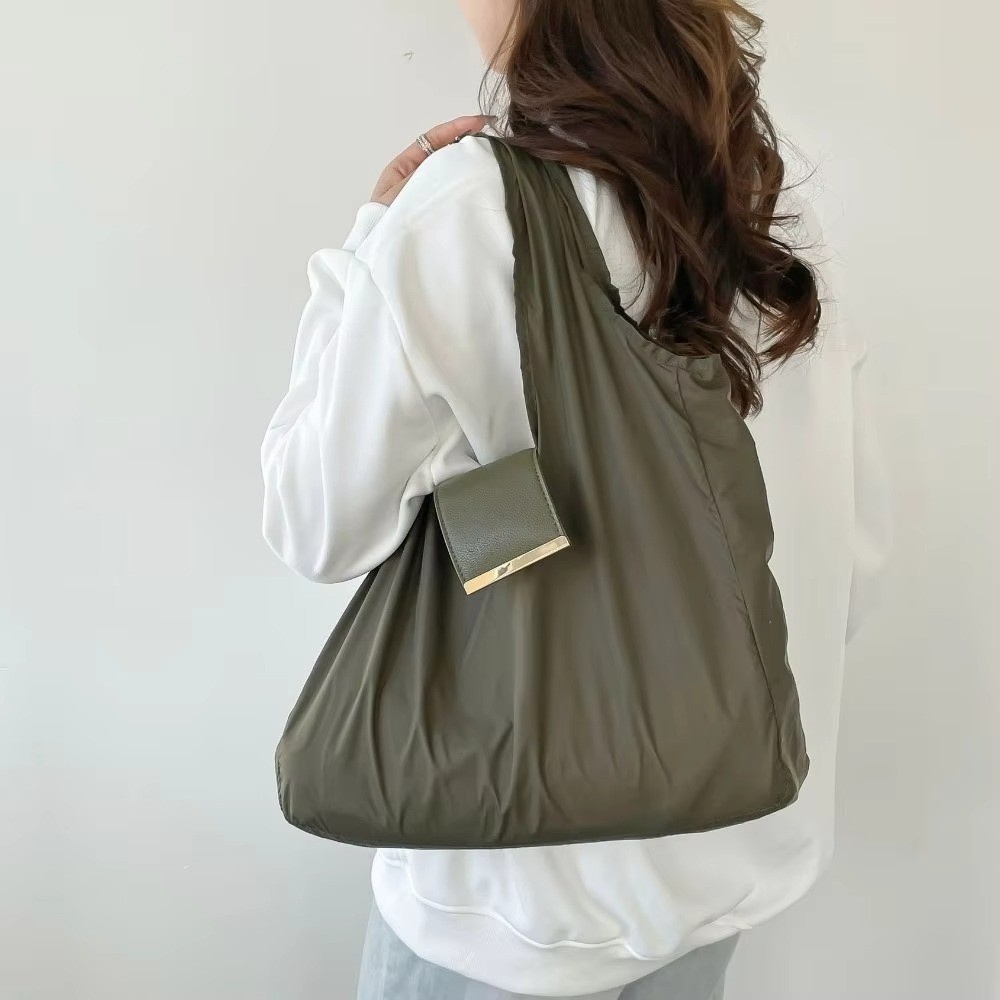 Foldable Nylon Shopping Bag Keychain Reusable Tote Pocket Pod 39x28cm / 15×11″
