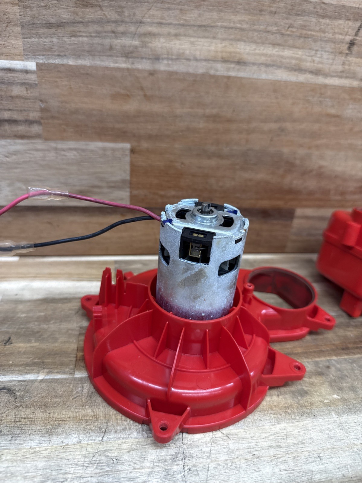 MOTOR ASSEMBLY FOR Milwaukee 0880-20 18V Wet/Dry Vacuum Cleaner – F43