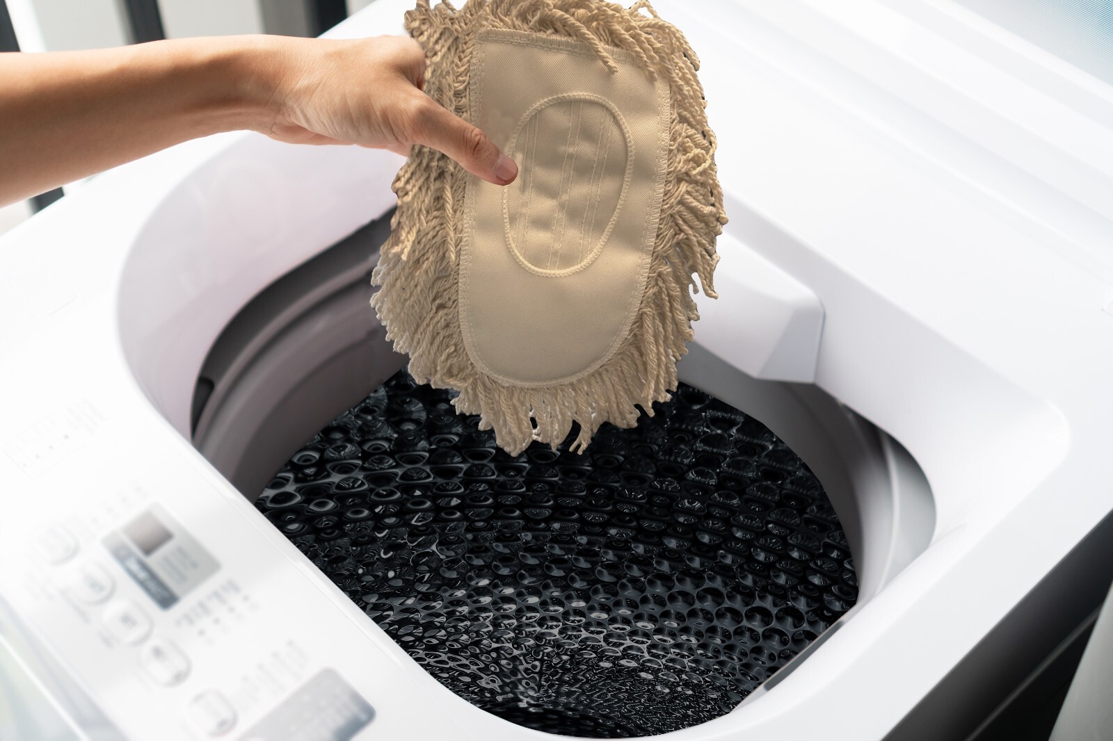 Premium Triangle Dust Mop Kit: 16 piece Dust Mop Kit