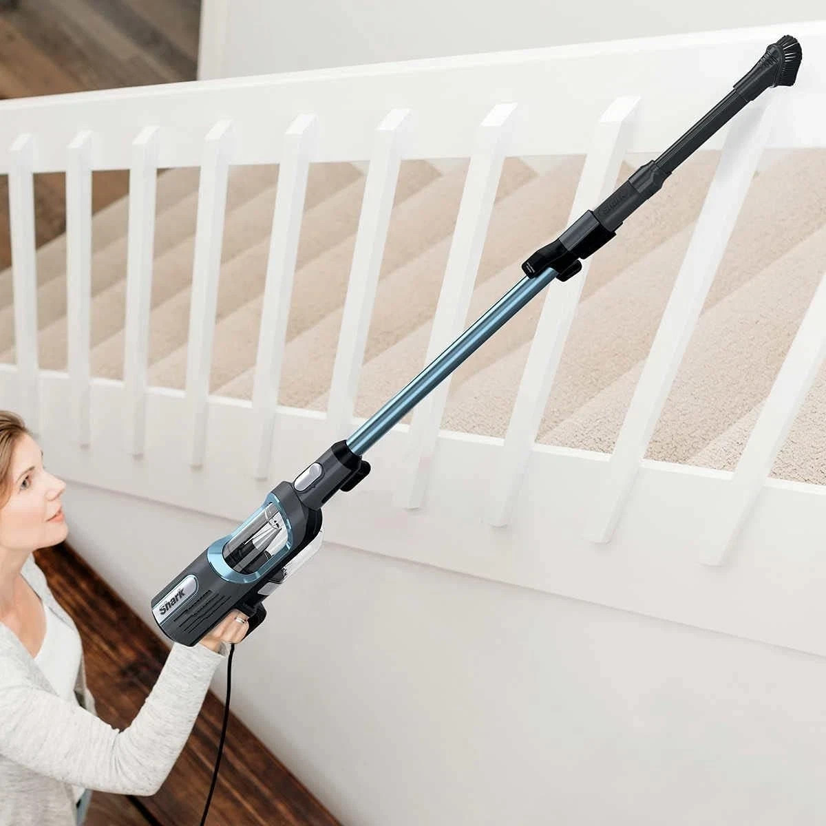 Shark Rocket pet pro Super Lightweight Cordless Stick Vacuum IX141 7.5 lbs Blue