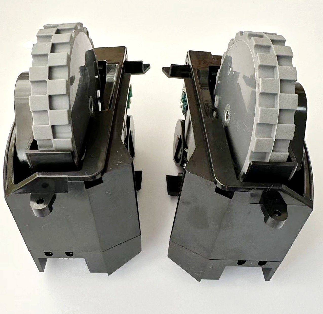 Left and Right Drive Wheel Module For iRobot Roomba S9 (9150)/S9+ (9550) Wheels