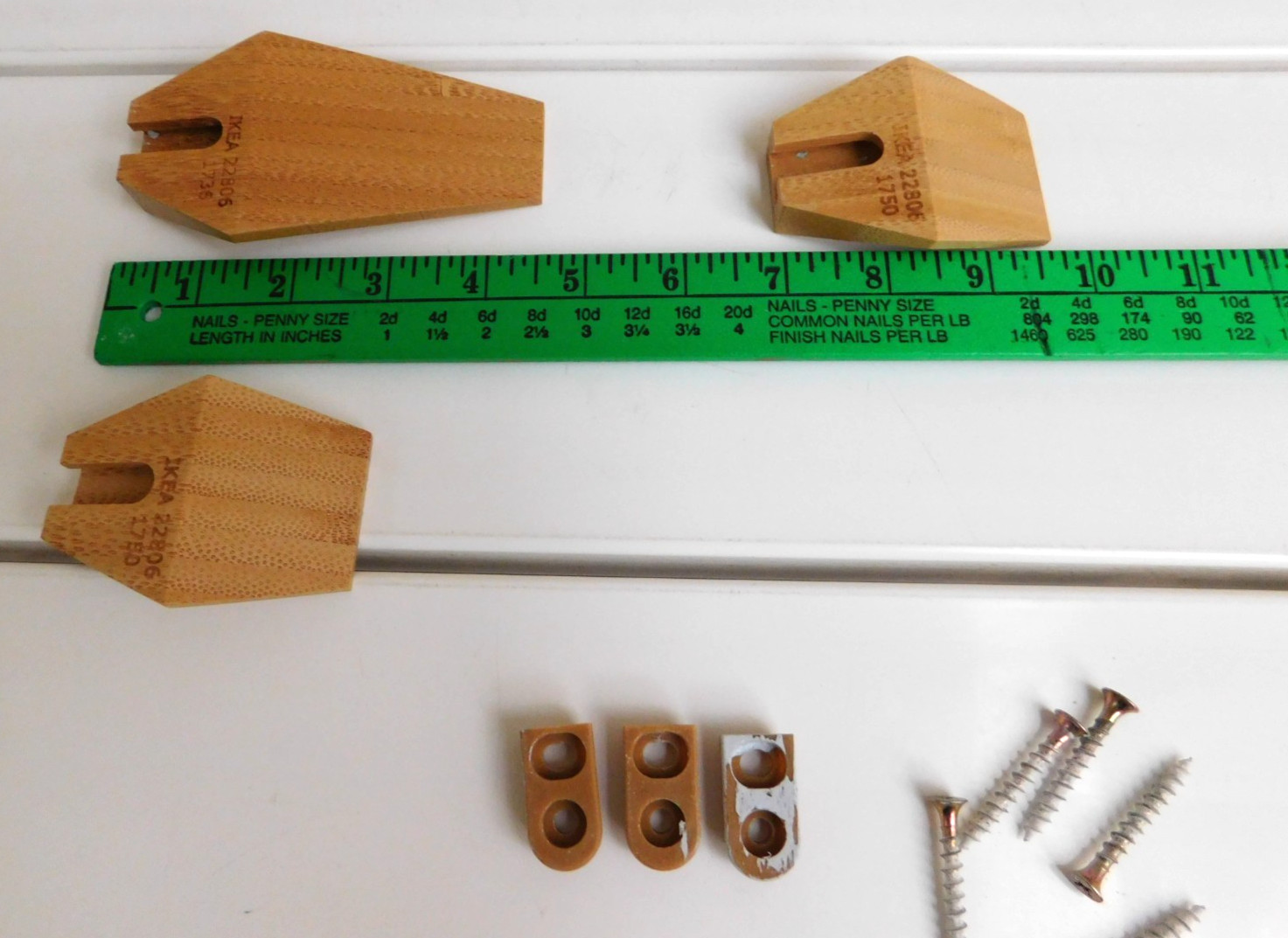 IKEA SKUGGIS Wall Hook 4.5″ + 2.75″ Bamboo Wood 203.501.63 Lot of 3 Gently Used