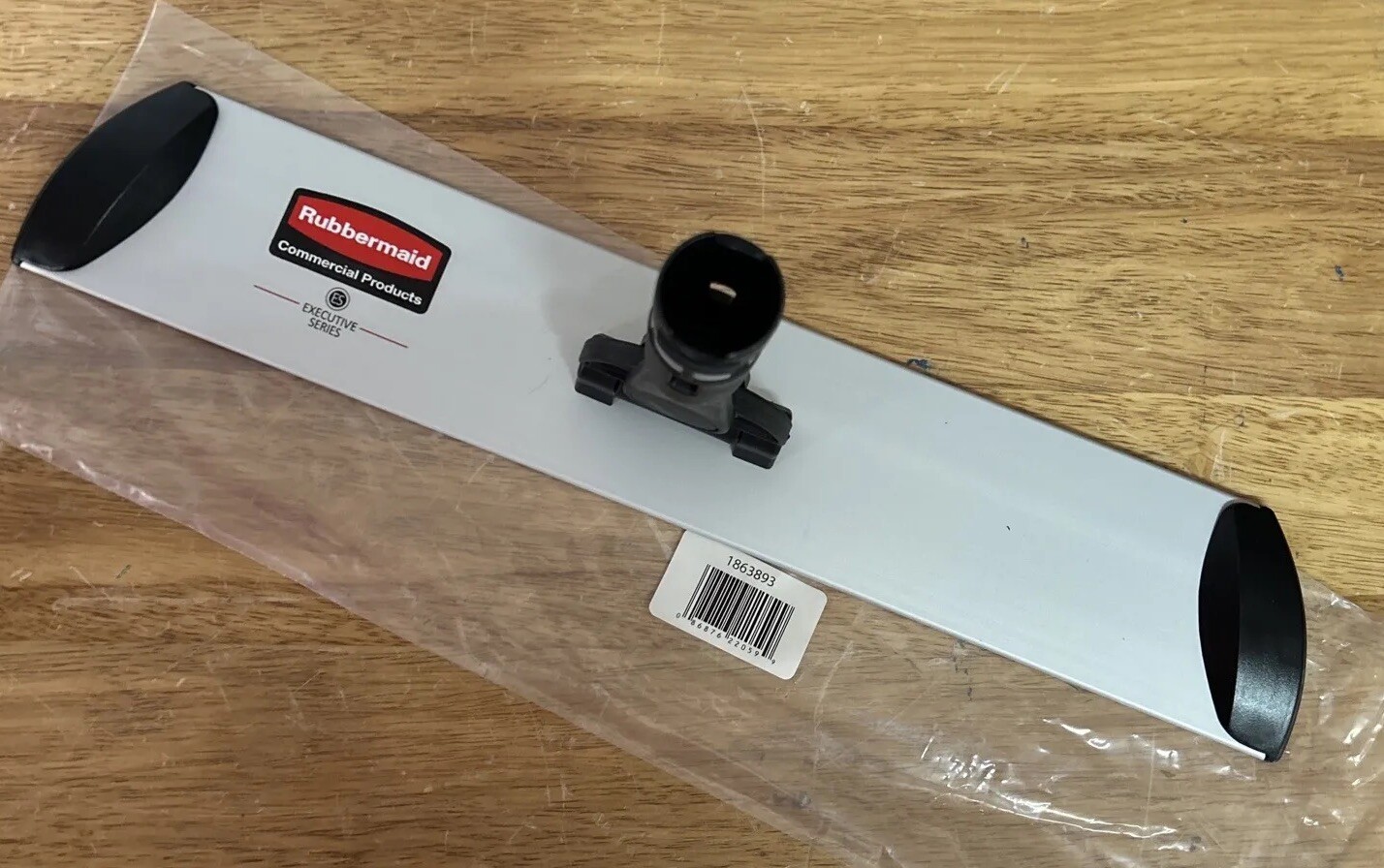 Rubbermaid Commercial Executive Microfiber Single-Sided Flat Mop Frame 3.5W 18L