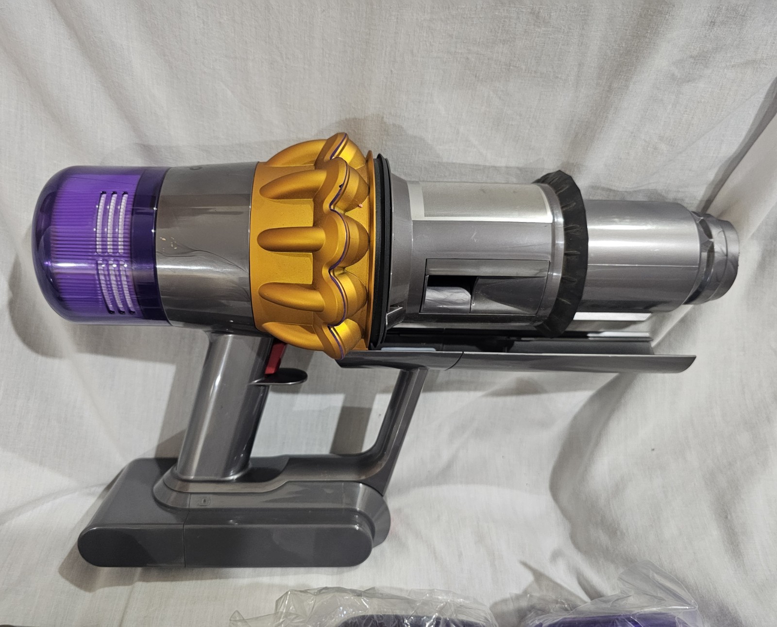 *NEW* Dyson V15 Detect SV22 Main Body No Canister Included *Fully Tested*