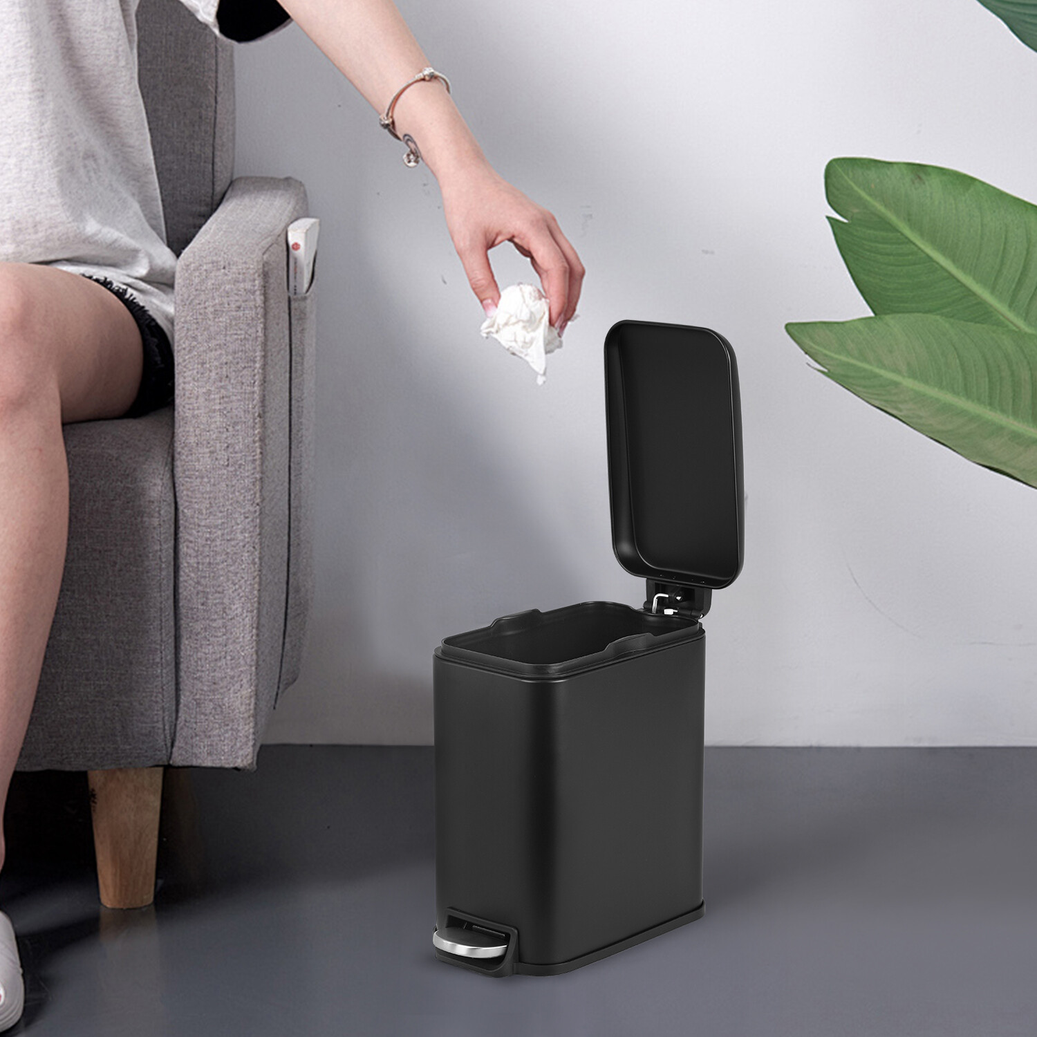 Trash Can with a Lid 1.3 Gallon (5 L) Small Trash Bin Step Pedal Garbage Can